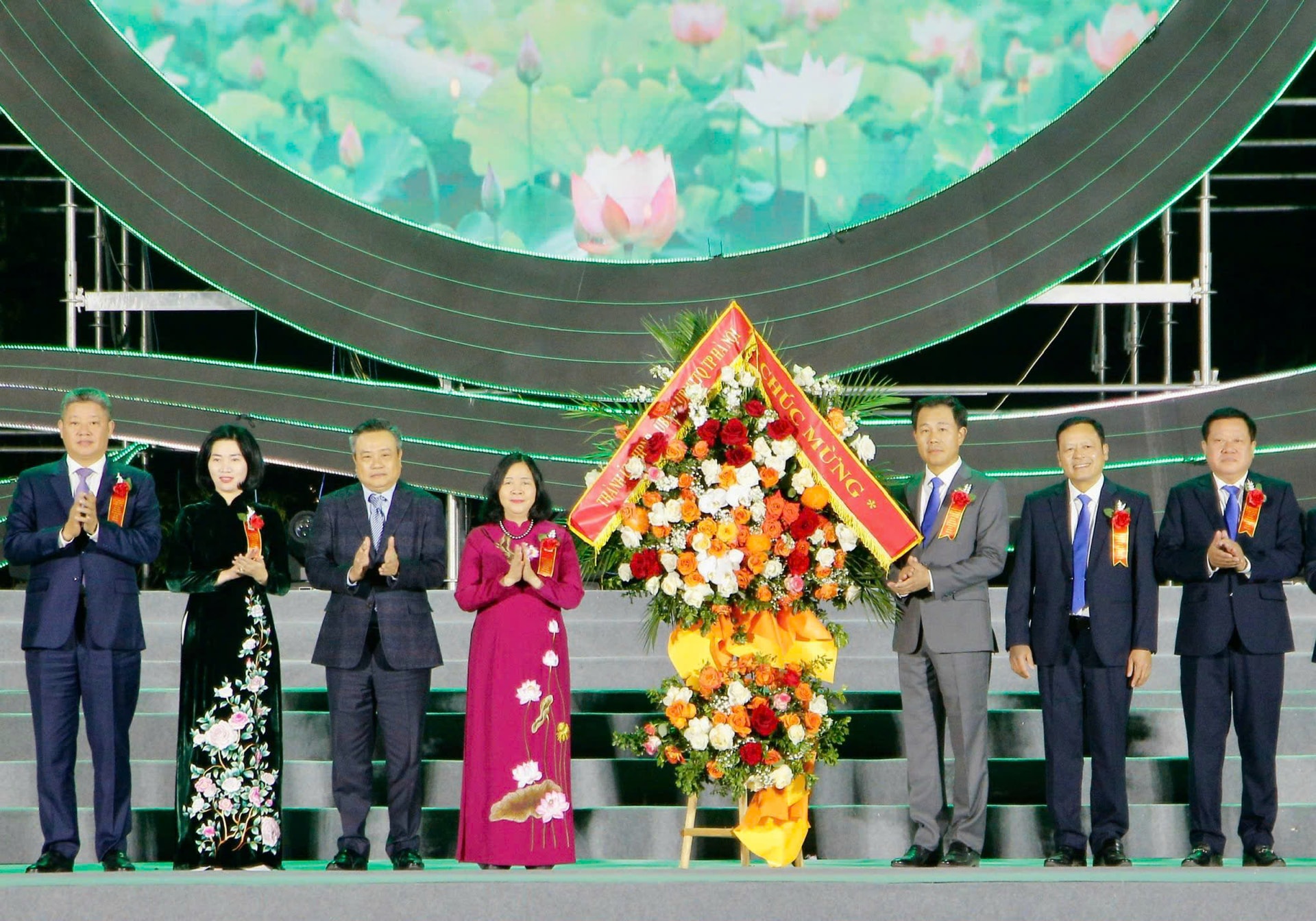 Sở Nông nghiệp và Phát triển nông thôn đón nhận Huân chương Lao động hạng Nhất - ảnh 1
