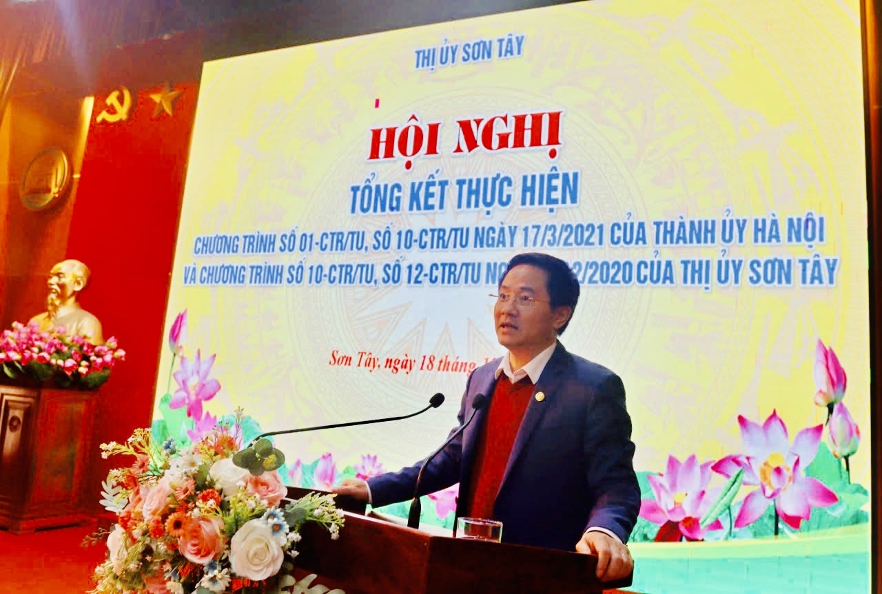 Sơn Tây xây dựng Đảng bộ và hệ thống chính trị trong sạch, vững mạnh - ảnh 4