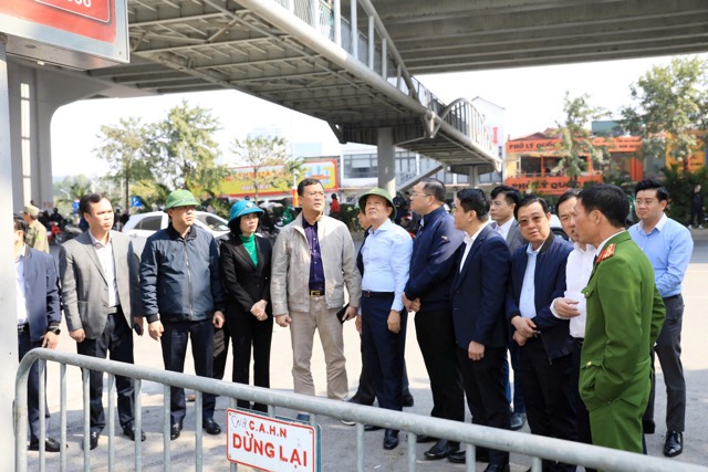 Thường trực HĐND thành phố Hà Nội đến hiện trường chỉ đạo khắc phục hậu quả vụ cháy - ảnh 2