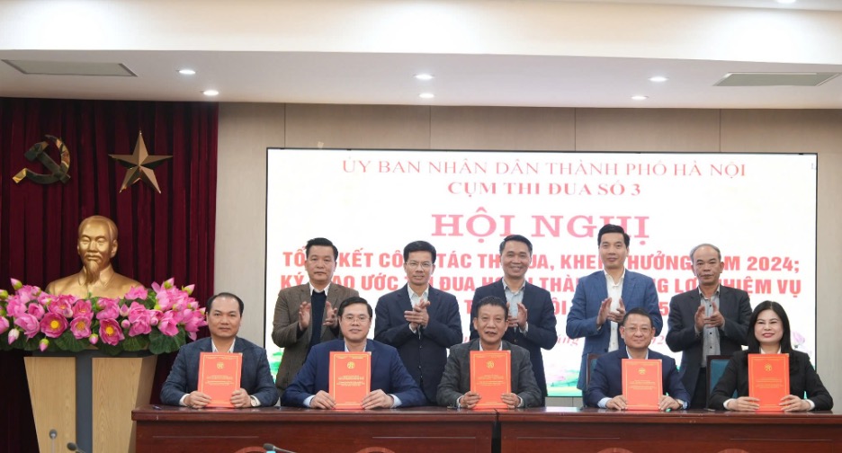 Cụm thi đua số 3 ký giao ước thi đua hoàn thành thắng lợi nhiệm vụ kinh tế - xã hội năm 2025  - ảnh 5