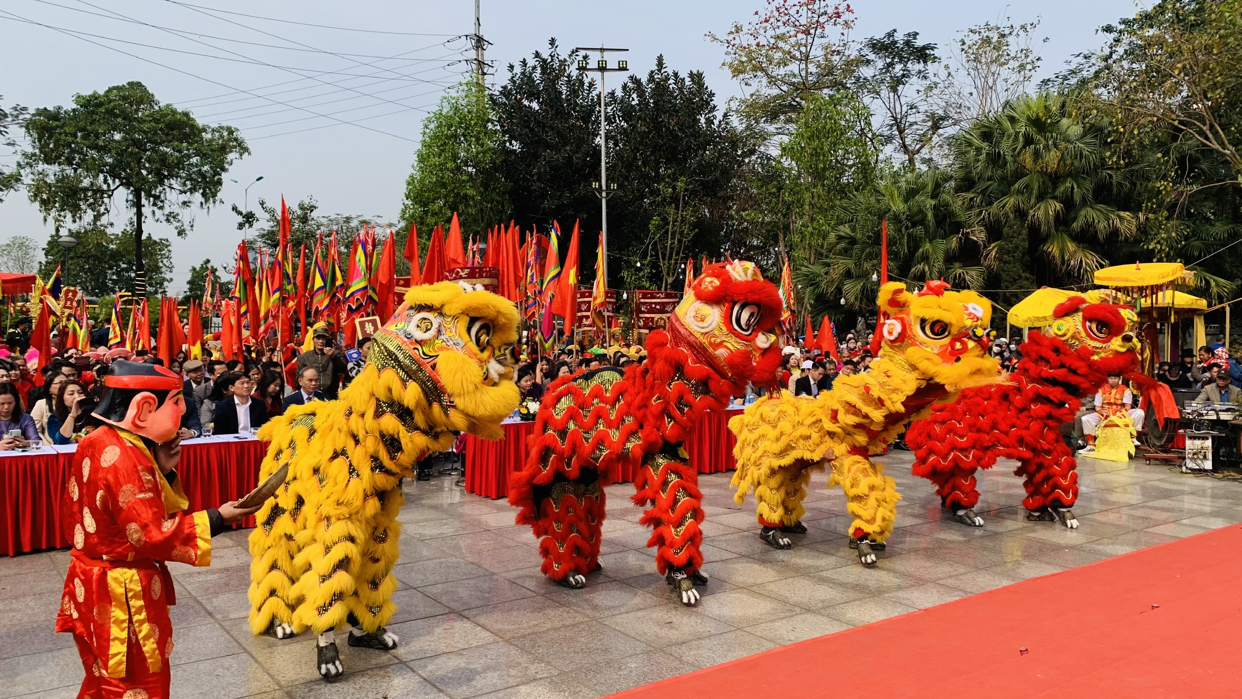 Tưng bừng Lễ hội truyền thống đền, chùa Bà Tấm - Hoàng Thái hậu Ỷ Lan - ảnh 8