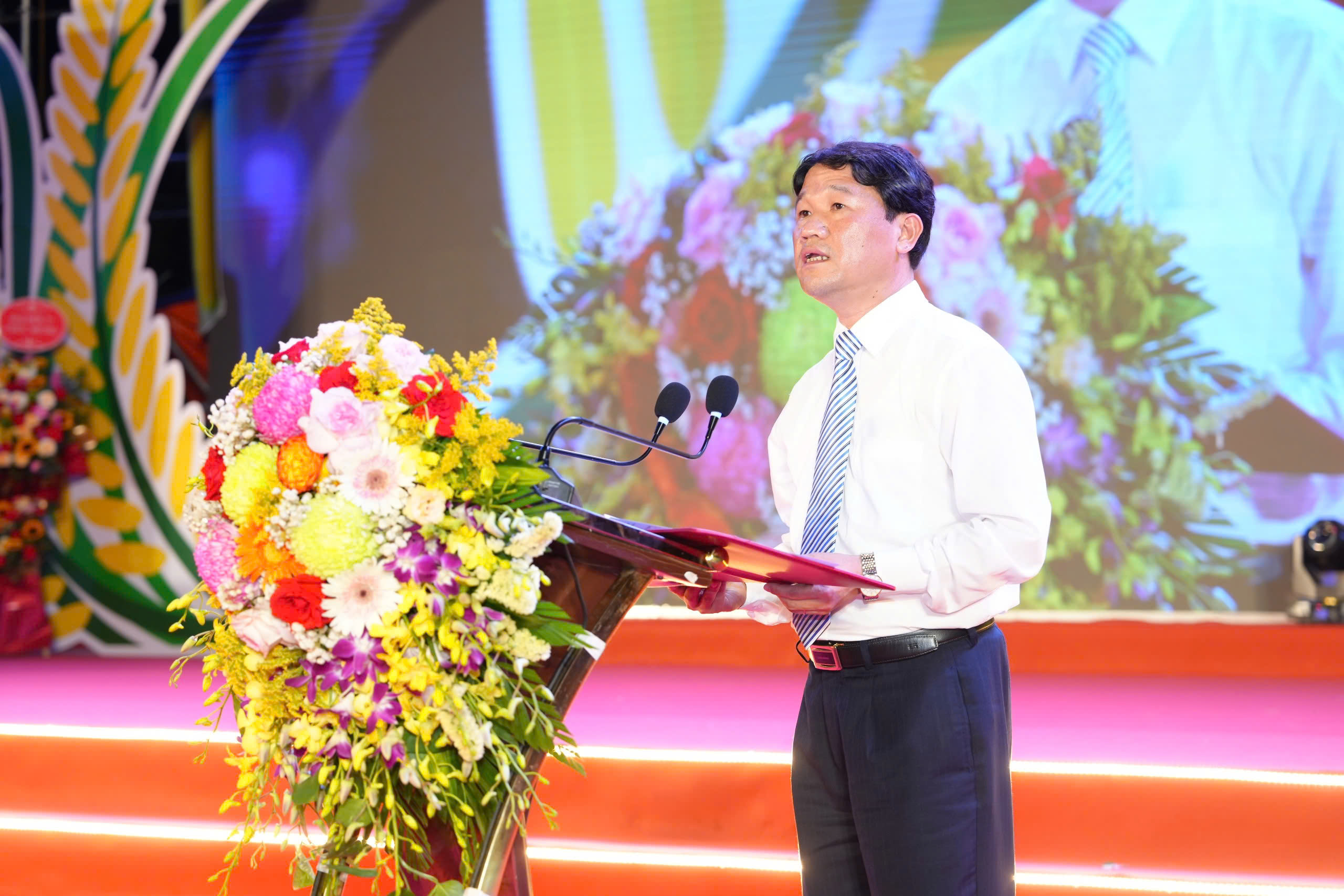 Khai mạc Hội Gióng đền Phù Đổng và kỷ niệm 15 năm UNESCO ghi danh là Di sản văn hóa phi vật thể đại diện của nhân loại - ảnh 2
