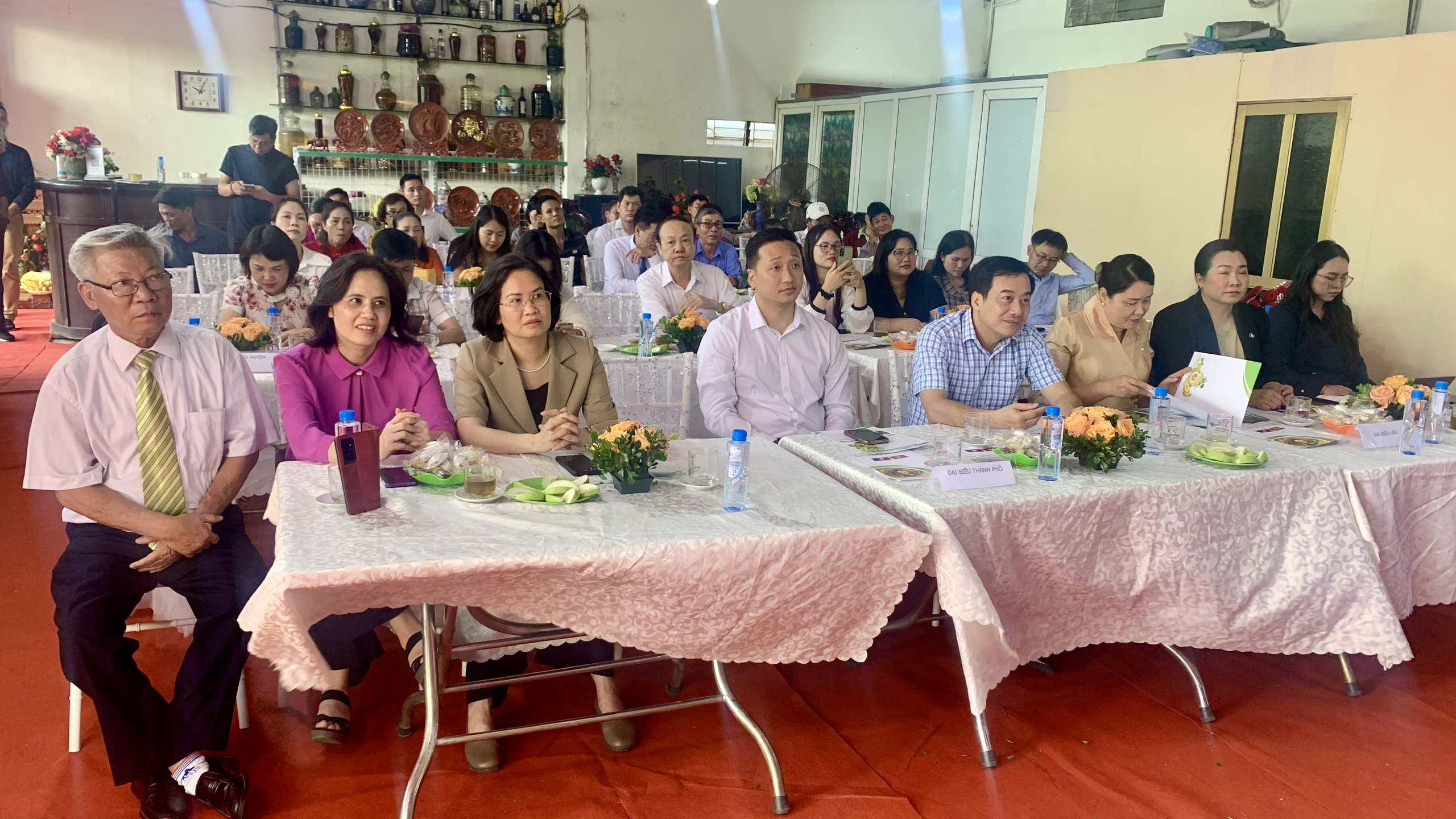 Ra mắt Liên hiệp HTX sản xuất và tiêu thụ sản phẩm Việt - Lào - ảnh 1