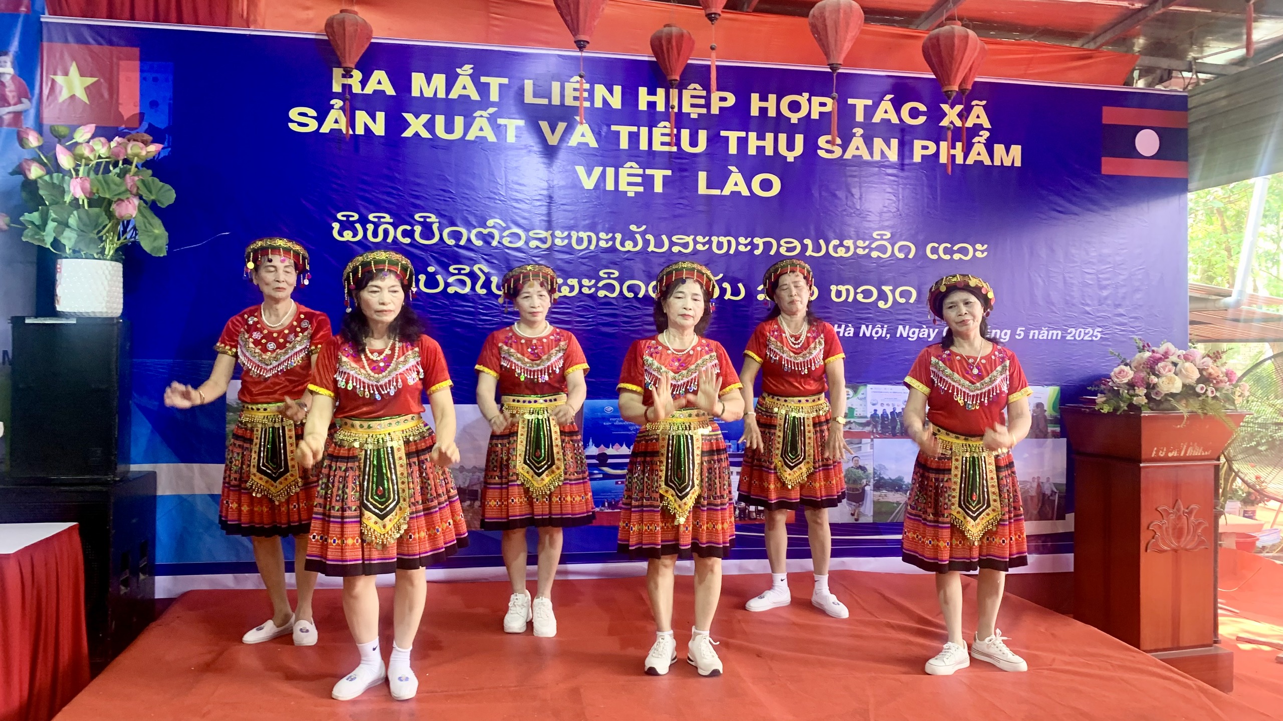 Ra mắt Liên hiệp HTX sản xuất và tiêu thụ sản phẩm Việt - Lào - ảnh 2