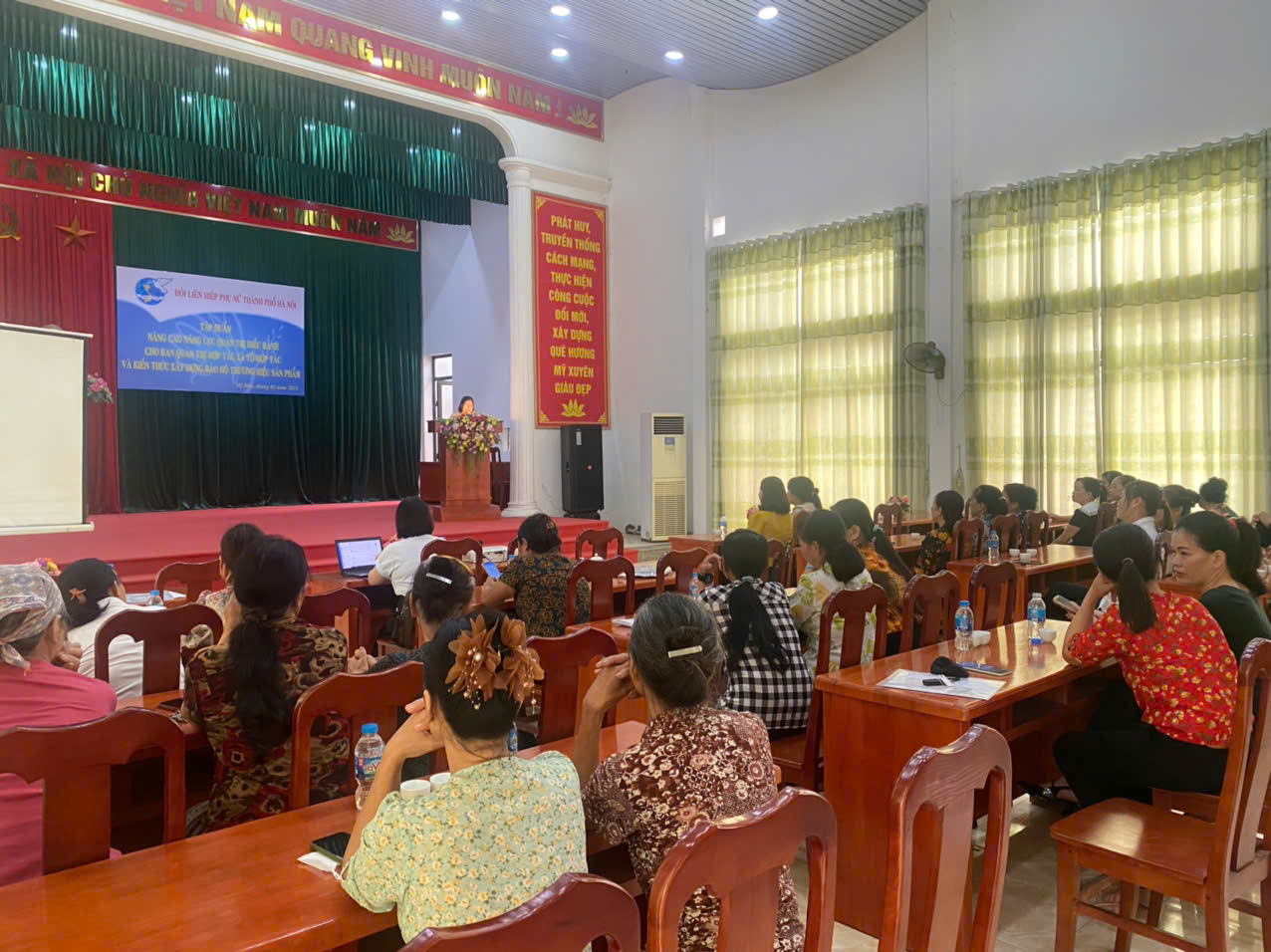 Tập huấn Nâng cao năng lực quản trị điều hành cho ban quản trị hợp tác xã tại huyện Mỹ Đức - ảnh 2