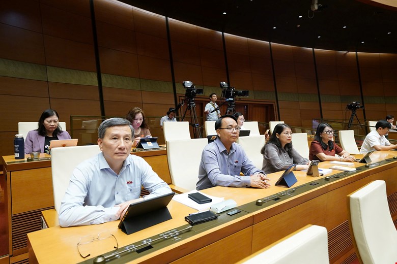 Sửa đổi, bổ sung Hiến pháp phải được tiến hành thận trọng, khách quan, dân chủ, khoa học, hiệu quả - ảnh 3