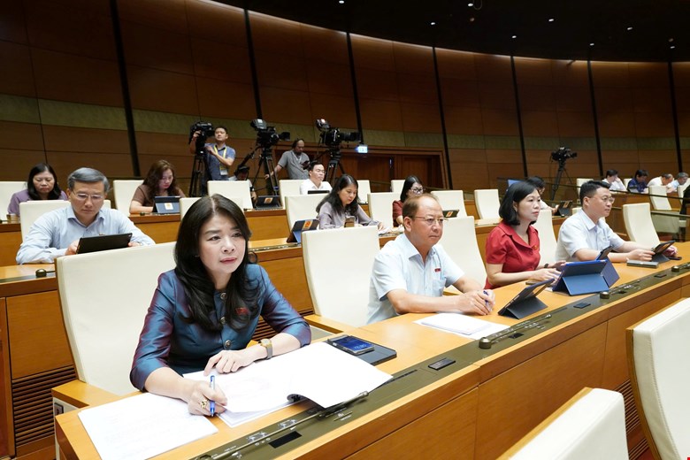 Tiếp tục đẩy mạnh phân quyền, phân cấp nhằm khơi thông mọi nguồn lực để địa phương phát triển - ảnh 3
