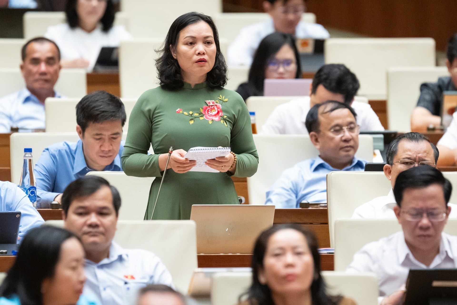 Cần siết lại quy định về người có ảnh hưởng quảng cáo sản phẩm - ảnh 2