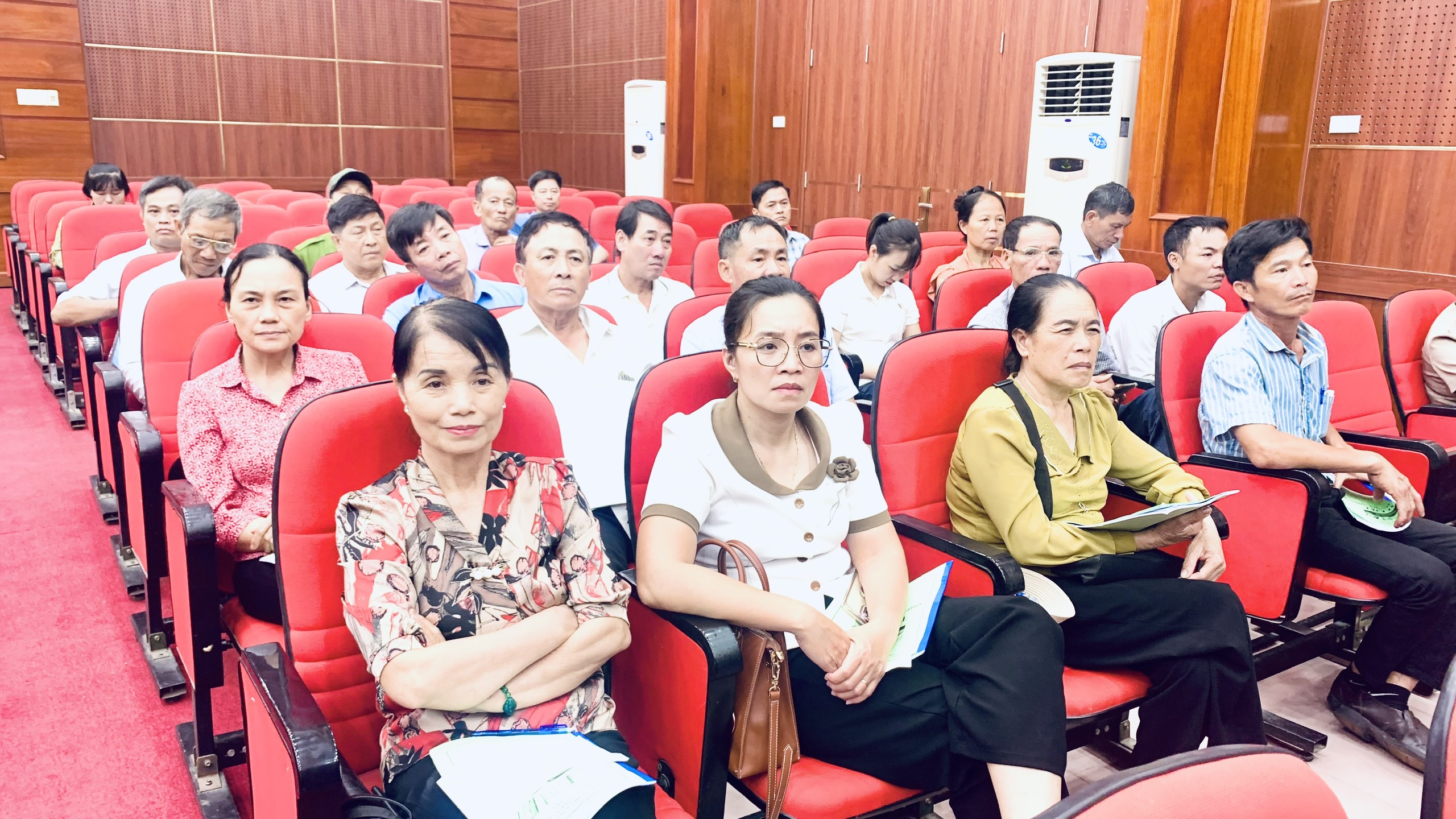 Diễn đàn Khuyến nông giúp nông dân Phú Xuyên trồng trọt, chăn nuôi tốt - ảnh 6