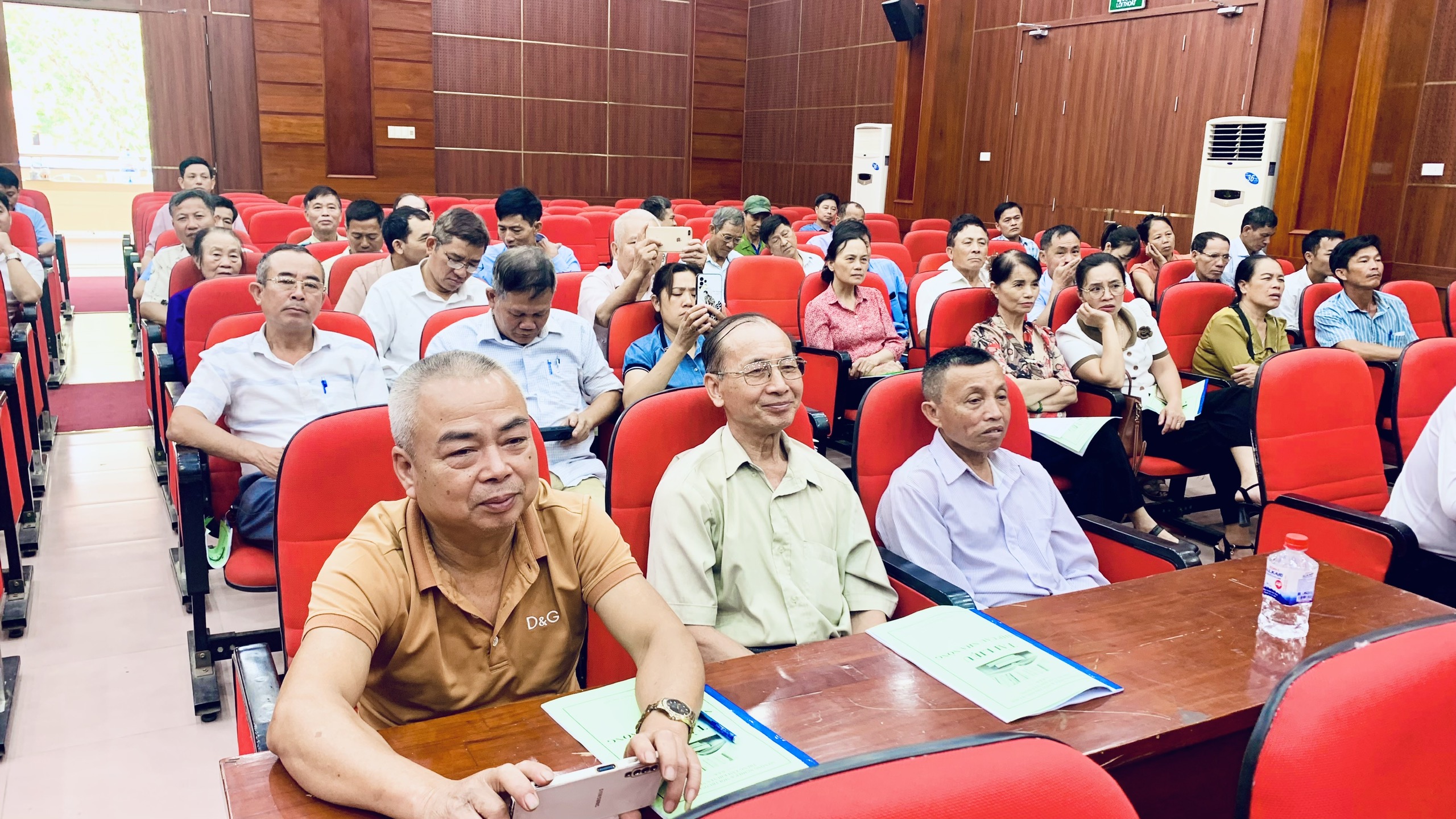 Diễn đàn Khuyến nông giúp nông dân Phú Xuyên trồng trọt, chăn nuôi tốt - ảnh 7