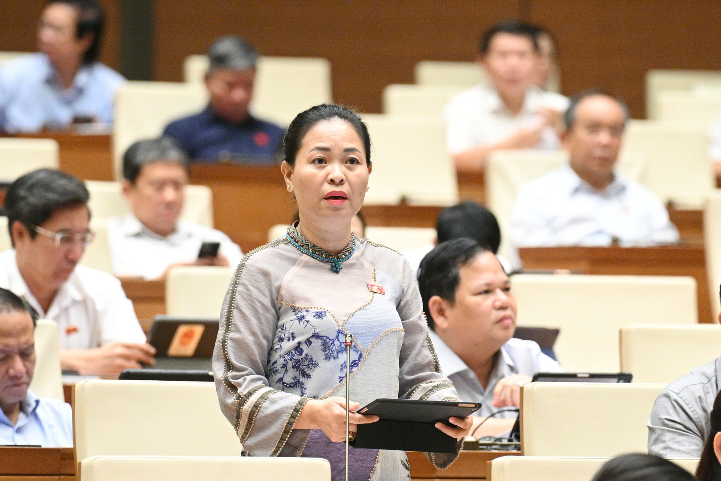 Đề xuất mở rộng đối tượng viên chức được thành lập, tham gia quản lý, điều hành, làm việc tại doanh nghiệp - ảnh 1