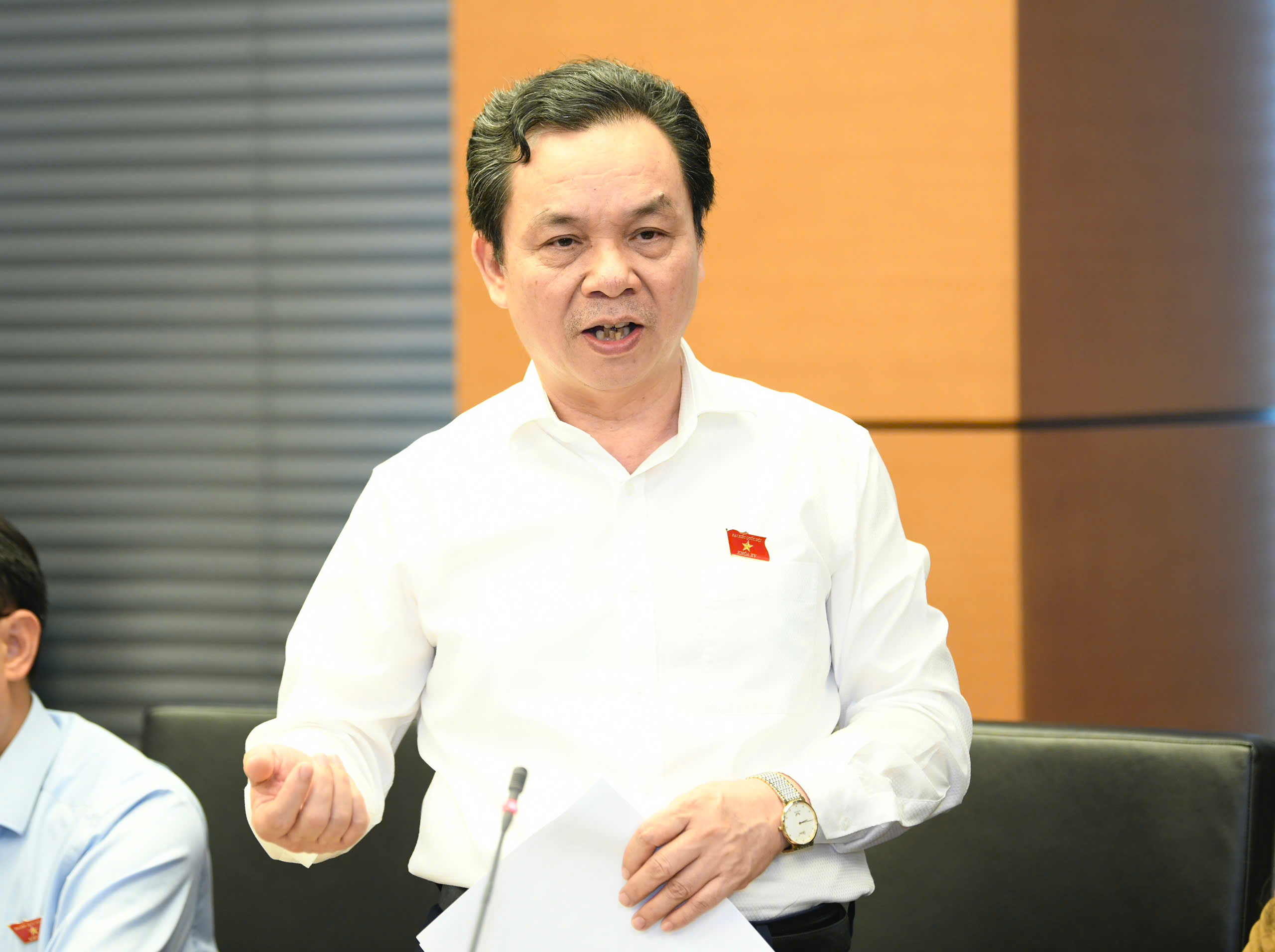 Còn nhiều lãng phí trong công tác quản lý, sử dụng tài sản công - ảnh 1