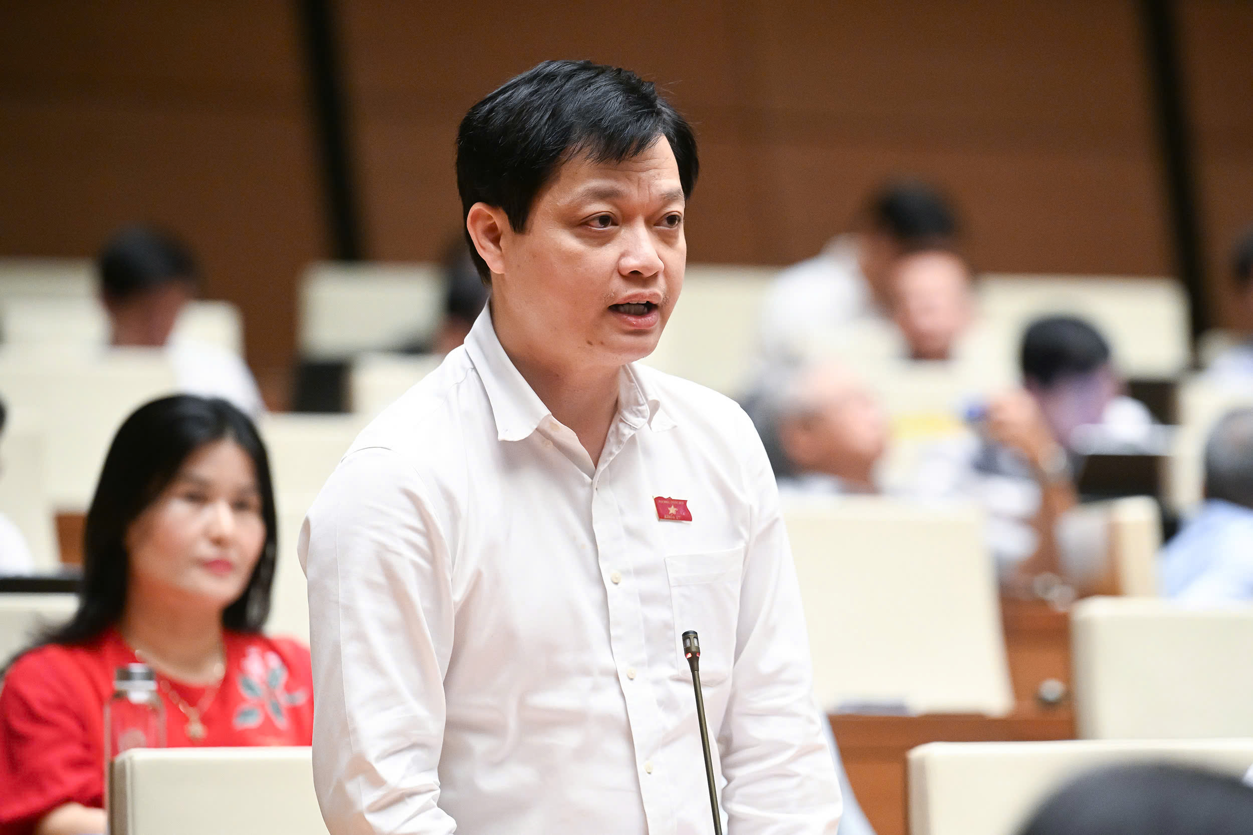 Ngân hàng Nhà nước có quyền quyết cho vay đặc biệt lãi suất 0% nhưng phải báo cáo Chính phủ - ảnh 2