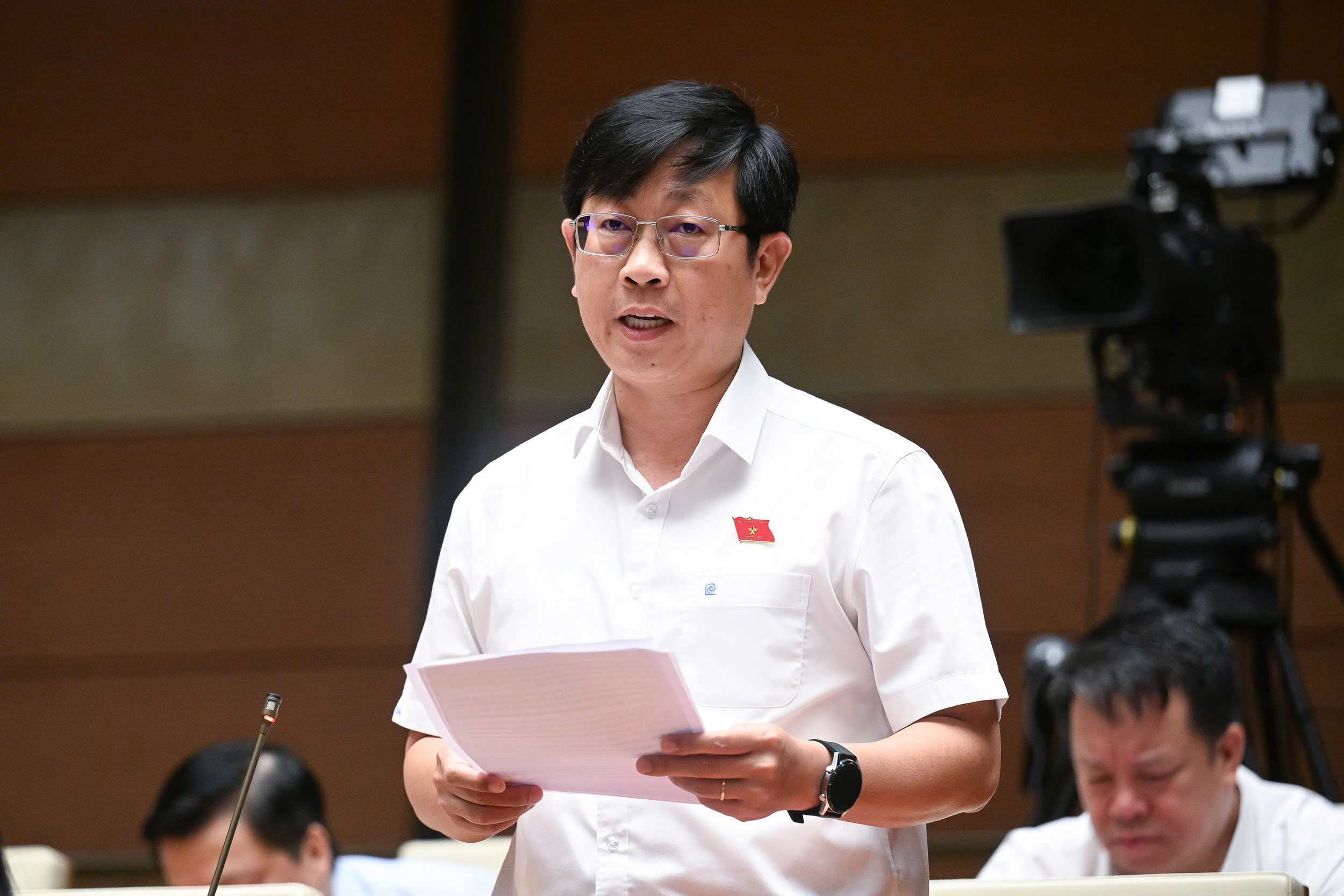 Ngân hàng Nhà nước có quyền quyết cho vay đặc biệt lãi suất 0% nhưng phải báo cáo Chính phủ - ảnh 1