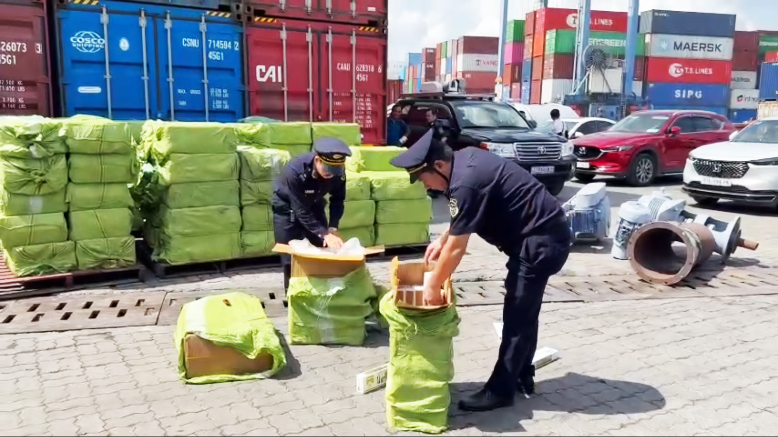 Phát hiện hơn 84.000 bao thuốc lá điếu nhãn hiệu Marlboro không rõ nguồn gốc - ảnh 3