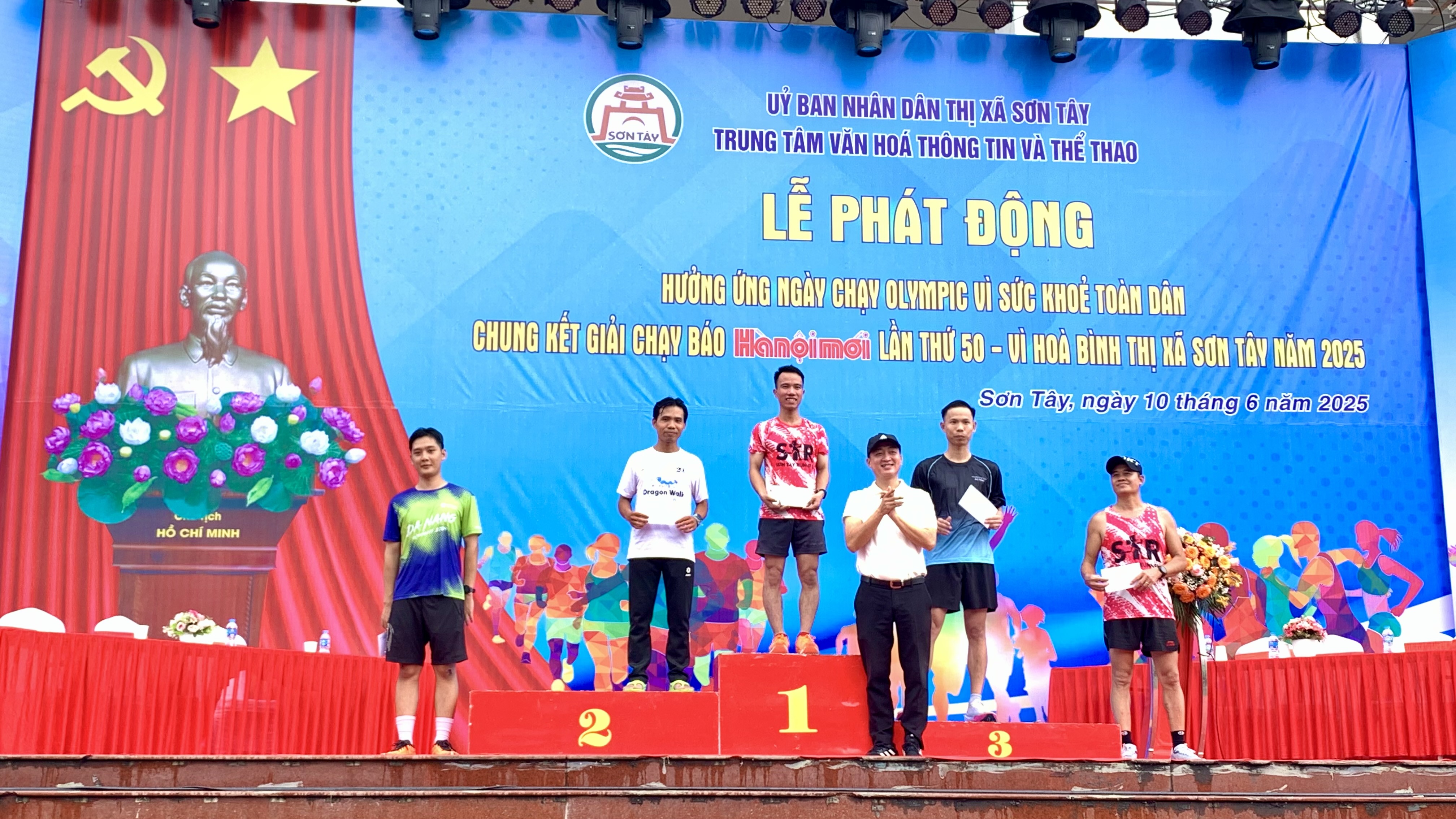 Sơn Tây: 1.500 người tham gia hưởng ứng Ngày chạy Olympic Vì sức khoẻ toàn dân - ảnh 13