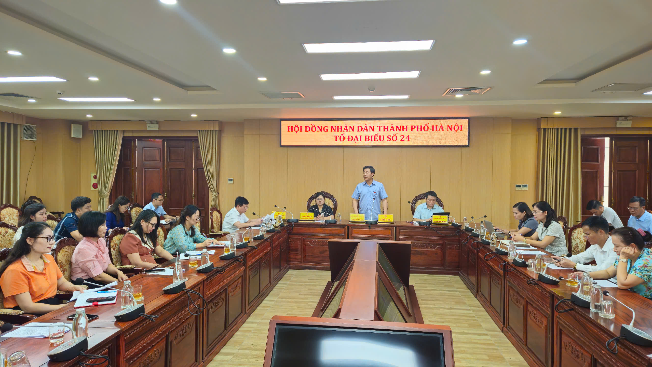 Cử tri mong chính quyền địa phương 2 cấp vận hành đảm bảo thông suốt - ảnh 3