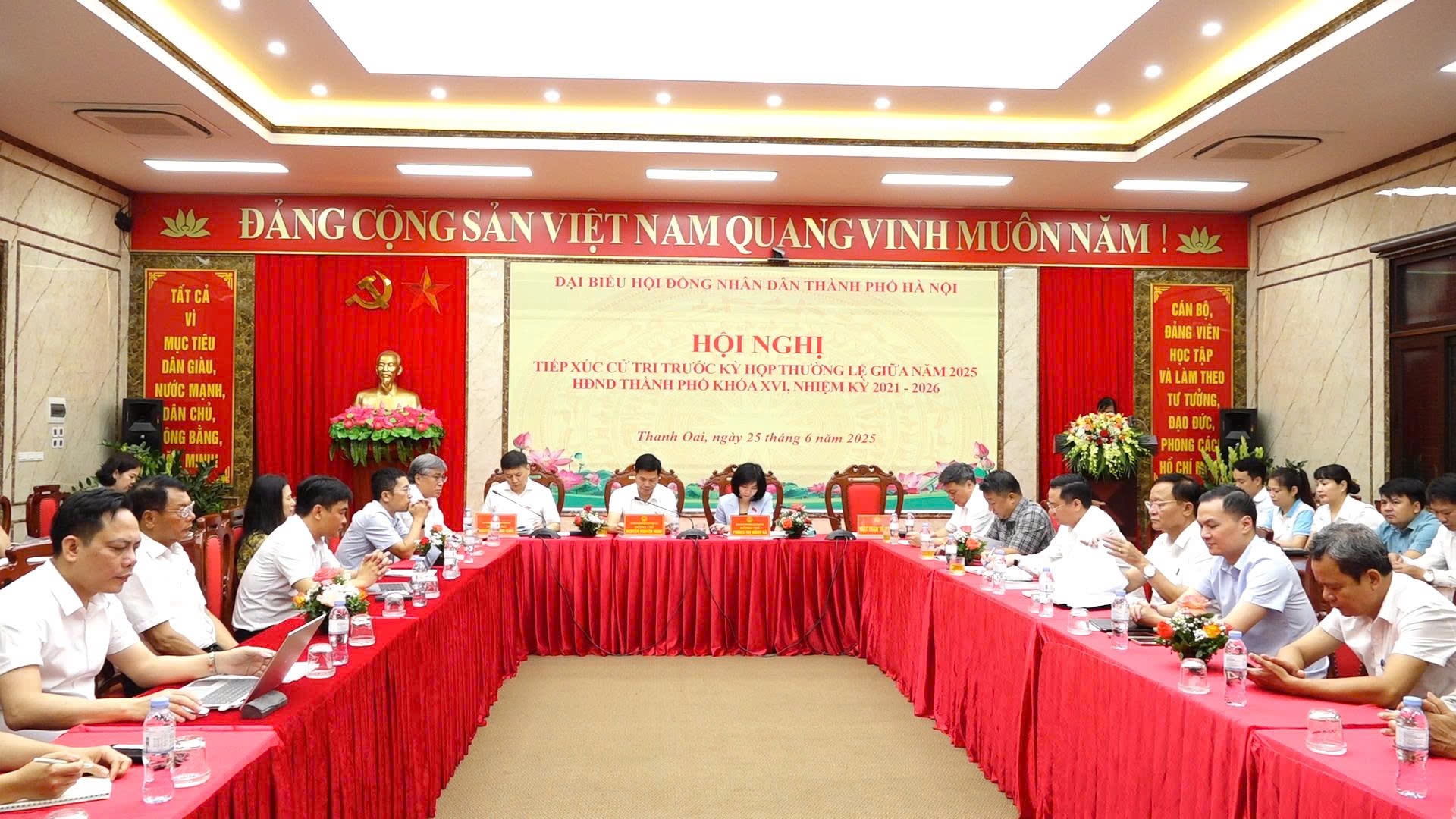 Cử tri Thanh Oai hưởng ứng cao với việc thực hiện mô hình chính quyền địa phương 2 cấp - ảnh 1