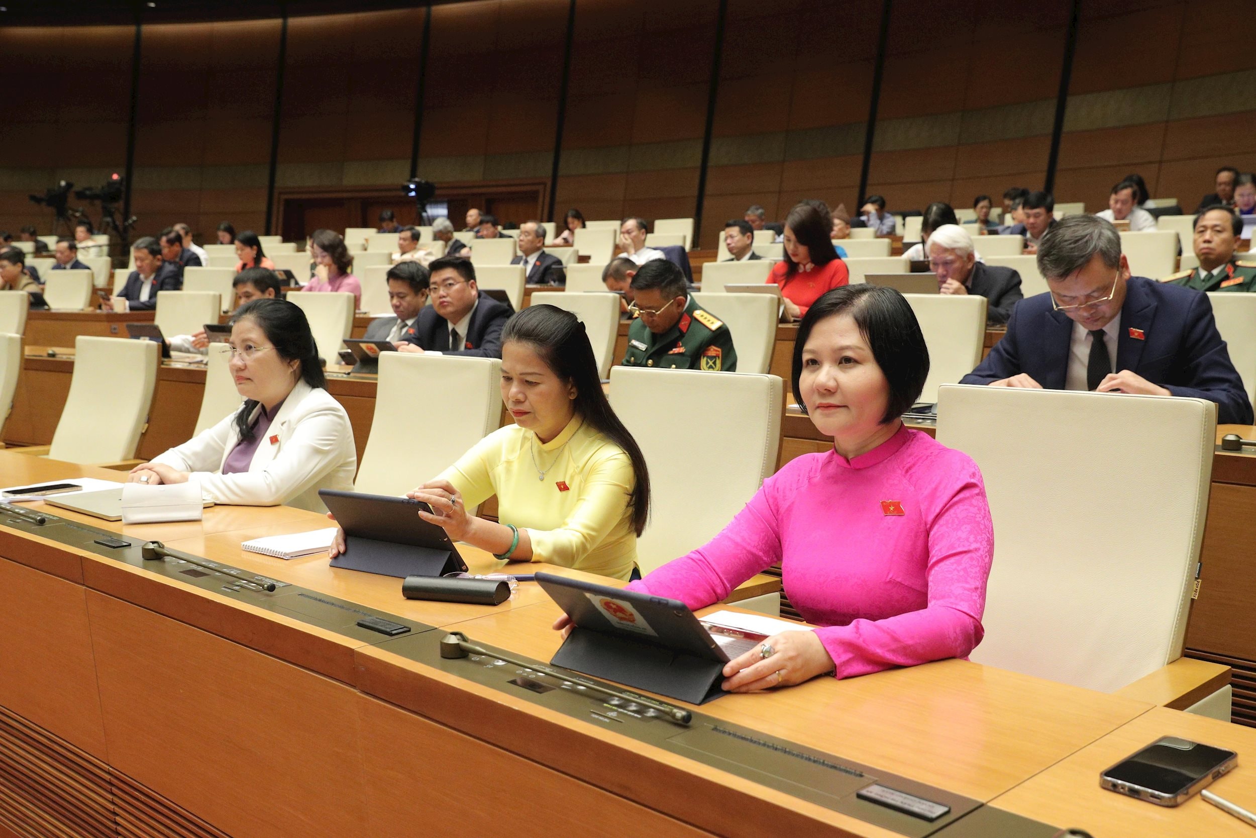 Quốc hội phê chuẩn quyết toán ngân sách nhà nước năm 2023 - ảnh 2