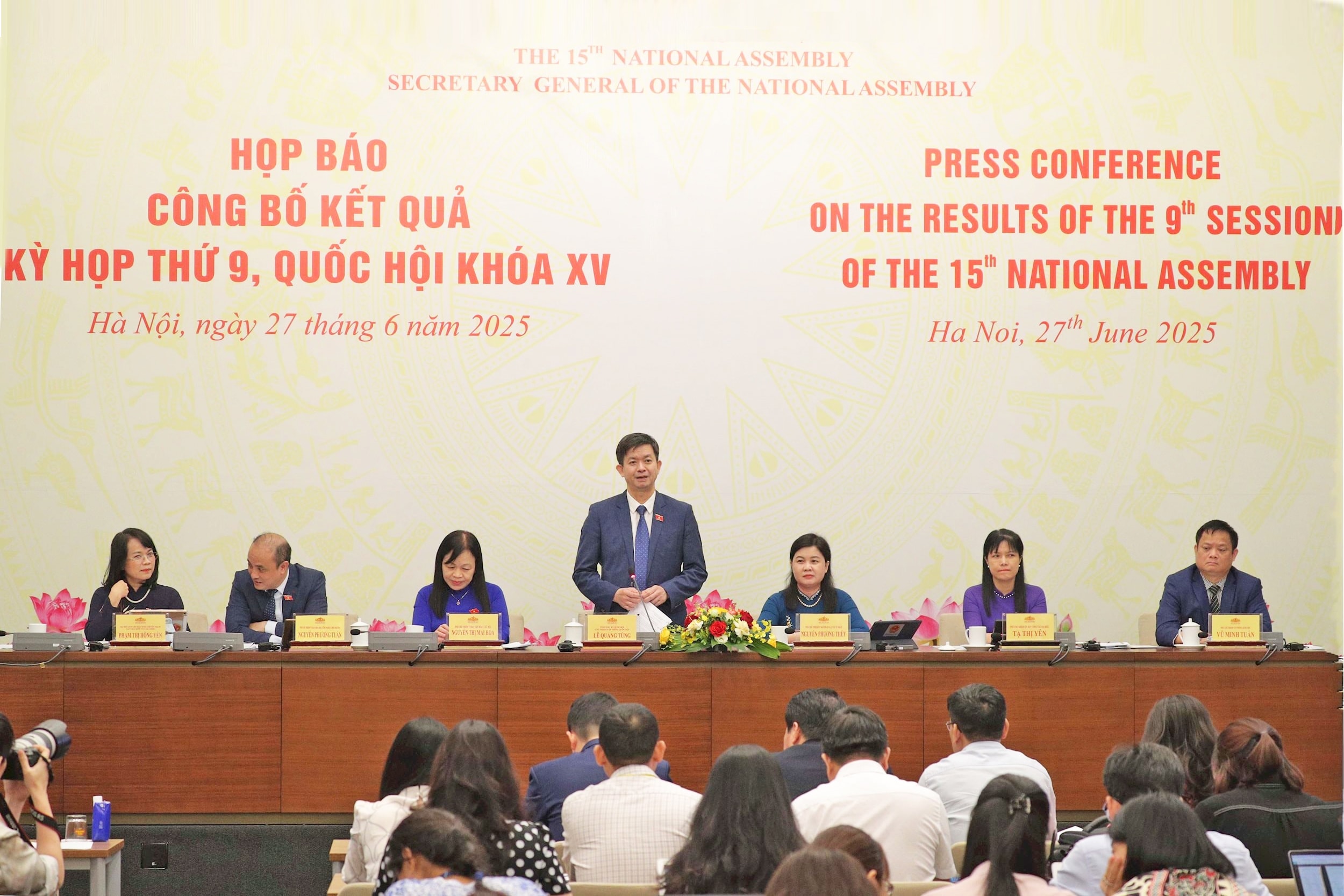 Thông qua 14 luật, 2 nghị quyết quy phạm pháp luật để triển khai chính quyền địa phương 2 cấp - ảnh 1