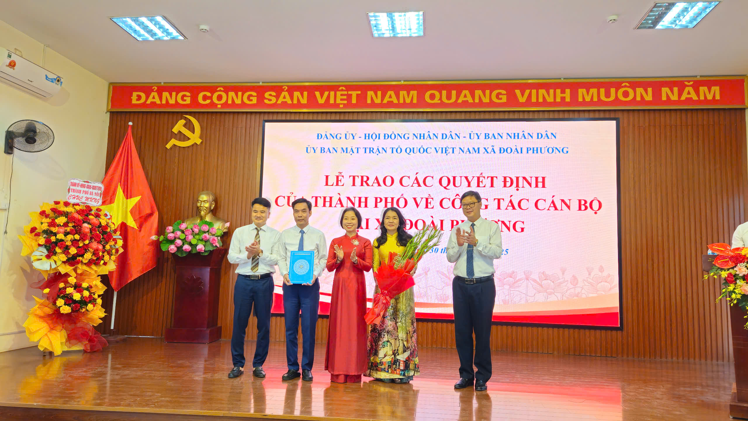 Công bố các chức danh lãnh đạo Xã Đoài Phương - ảnh 3