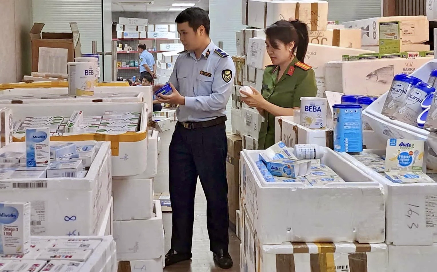 Ban chỉ đạo 389 TP Hà Nội phát hiện, xử lý 2.068 vụ vi buôn lậu, sản xuất hàng giả - ảnh 1