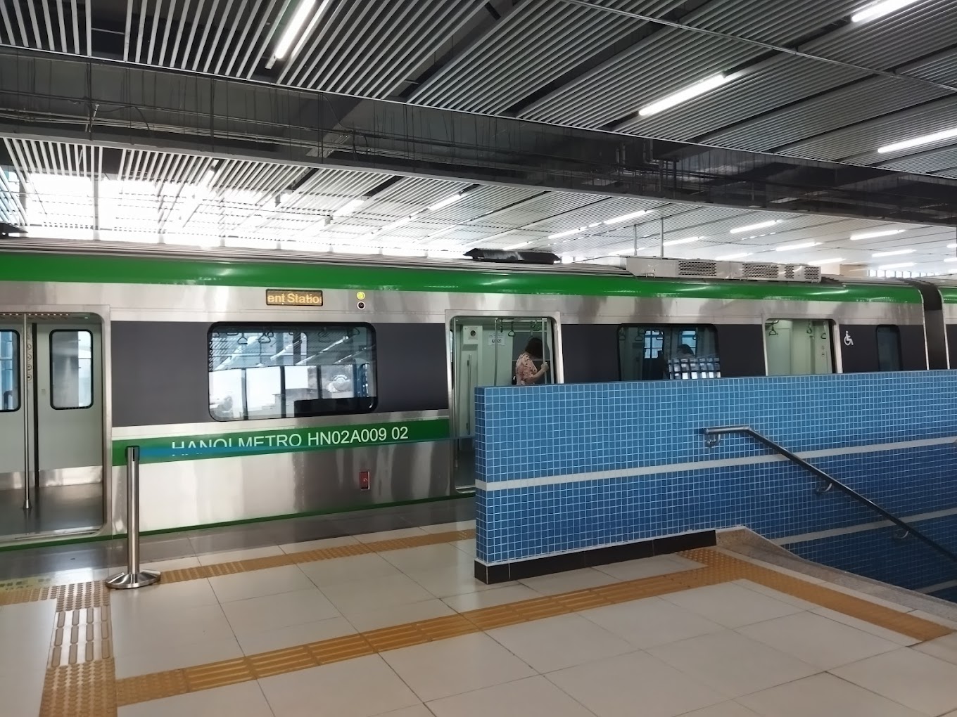 Từ 1/8 Hà Nội tăng giá vé tàu điện trên cao - ảnh 1