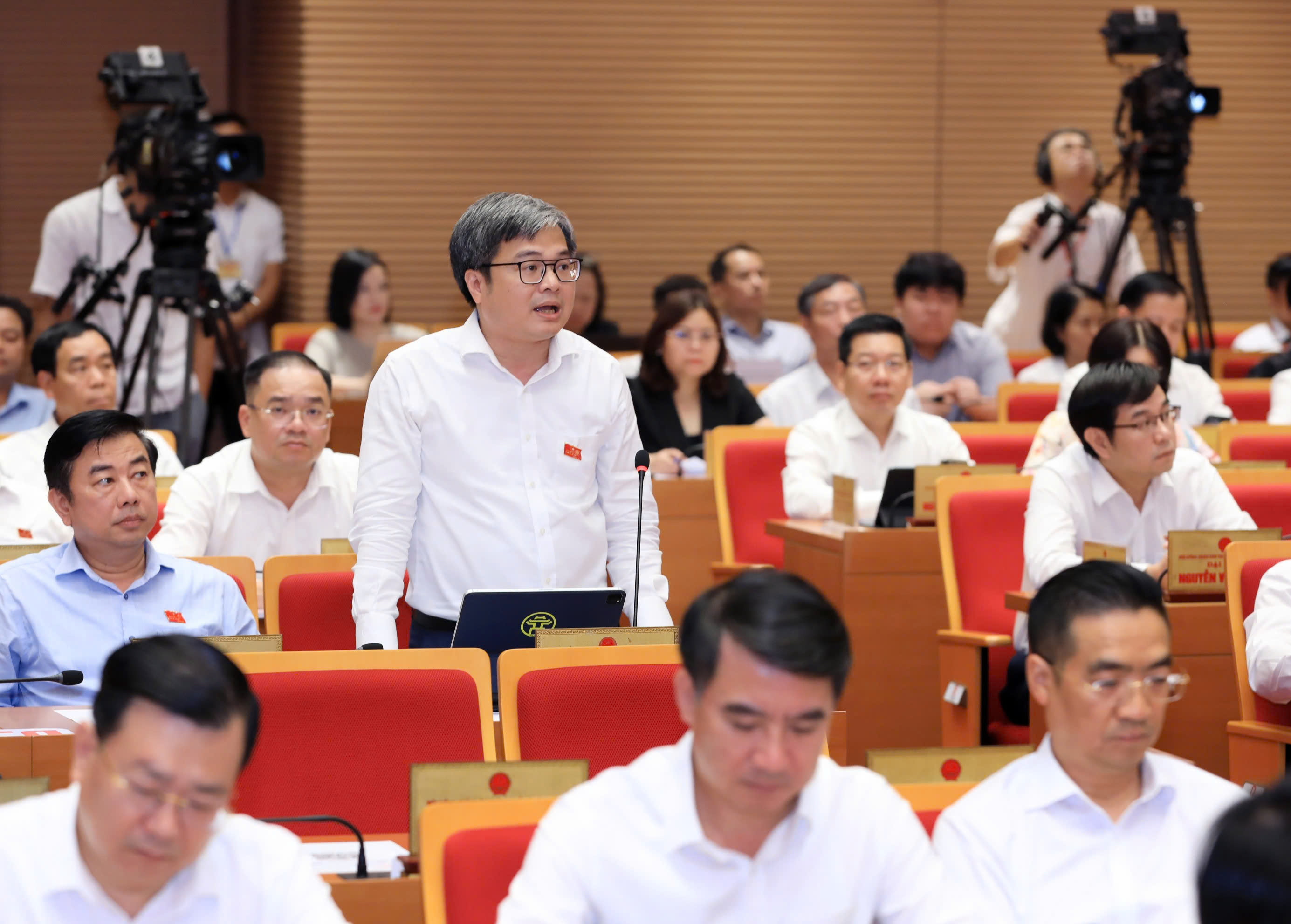 Lãnh đạo thành phố Hà Nội làm rõ vấn đề quản lý, sử dụng tài sản công - ảnh 3