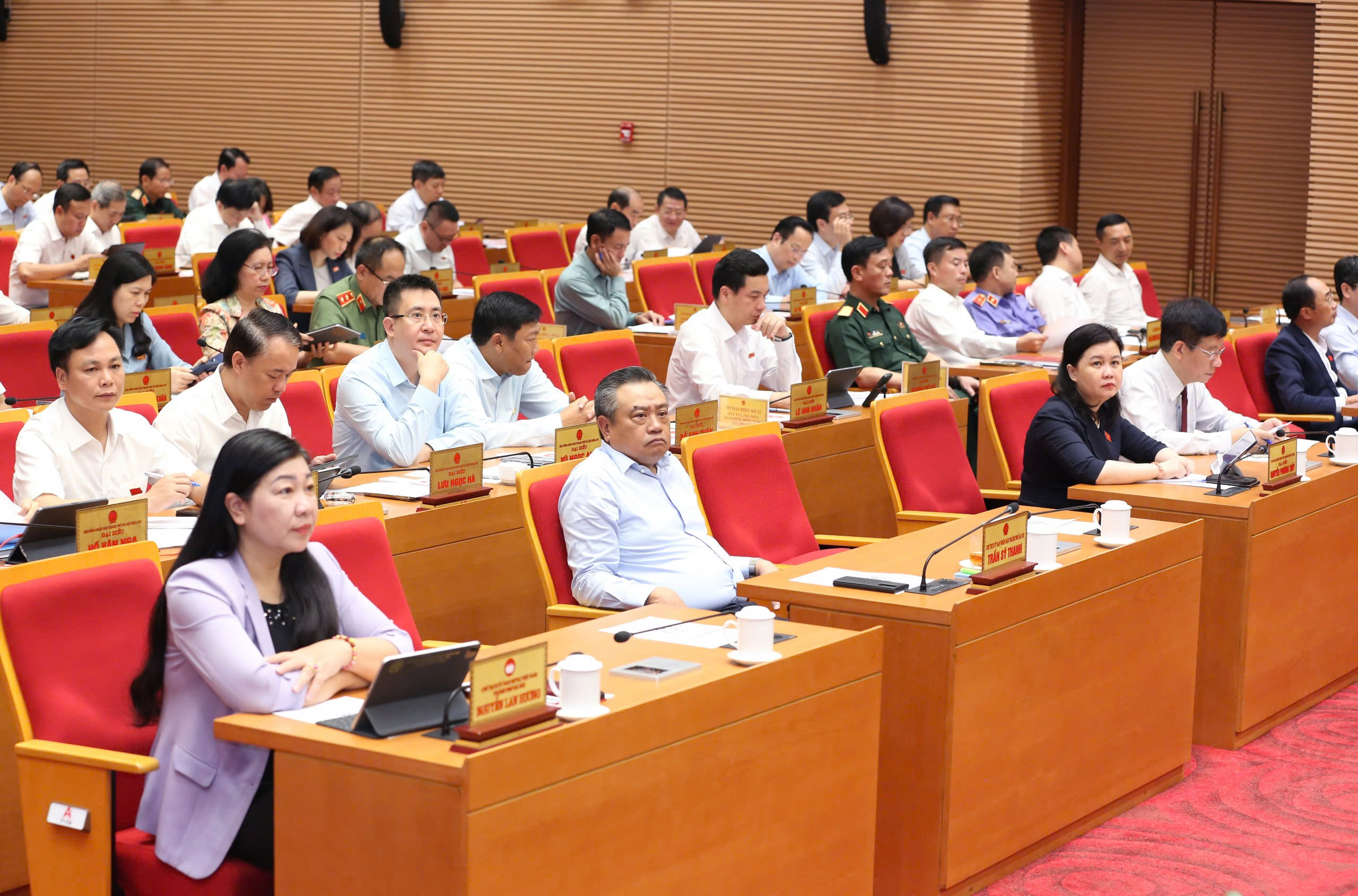 Sáng nay, 9/7, các đại biểu HĐND Thành phố chất vấn nhiều vấn đề “nóng” - ảnh 3