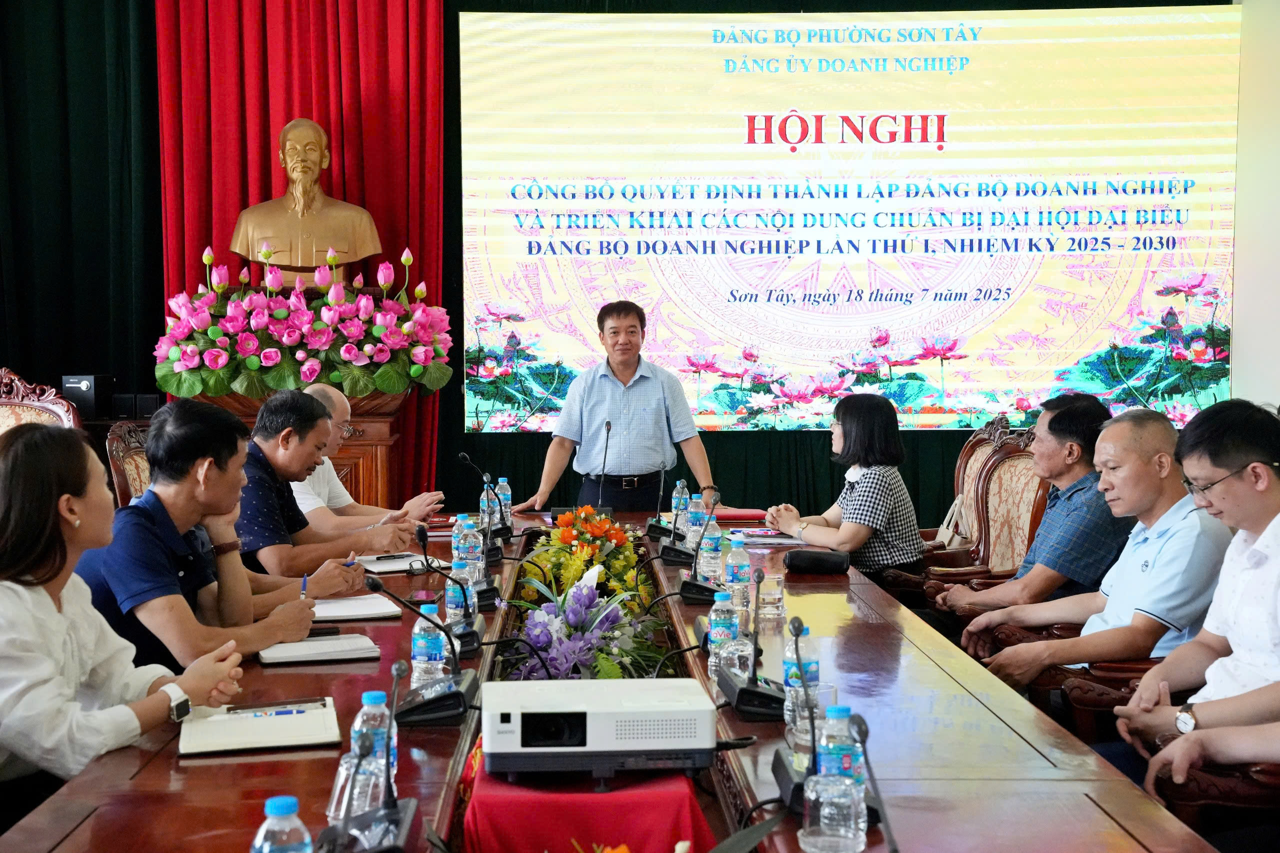 Công bố quyết định thành lập Đảng bộ Doanh nghiệp phường Sơn Tây  - ảnh 4