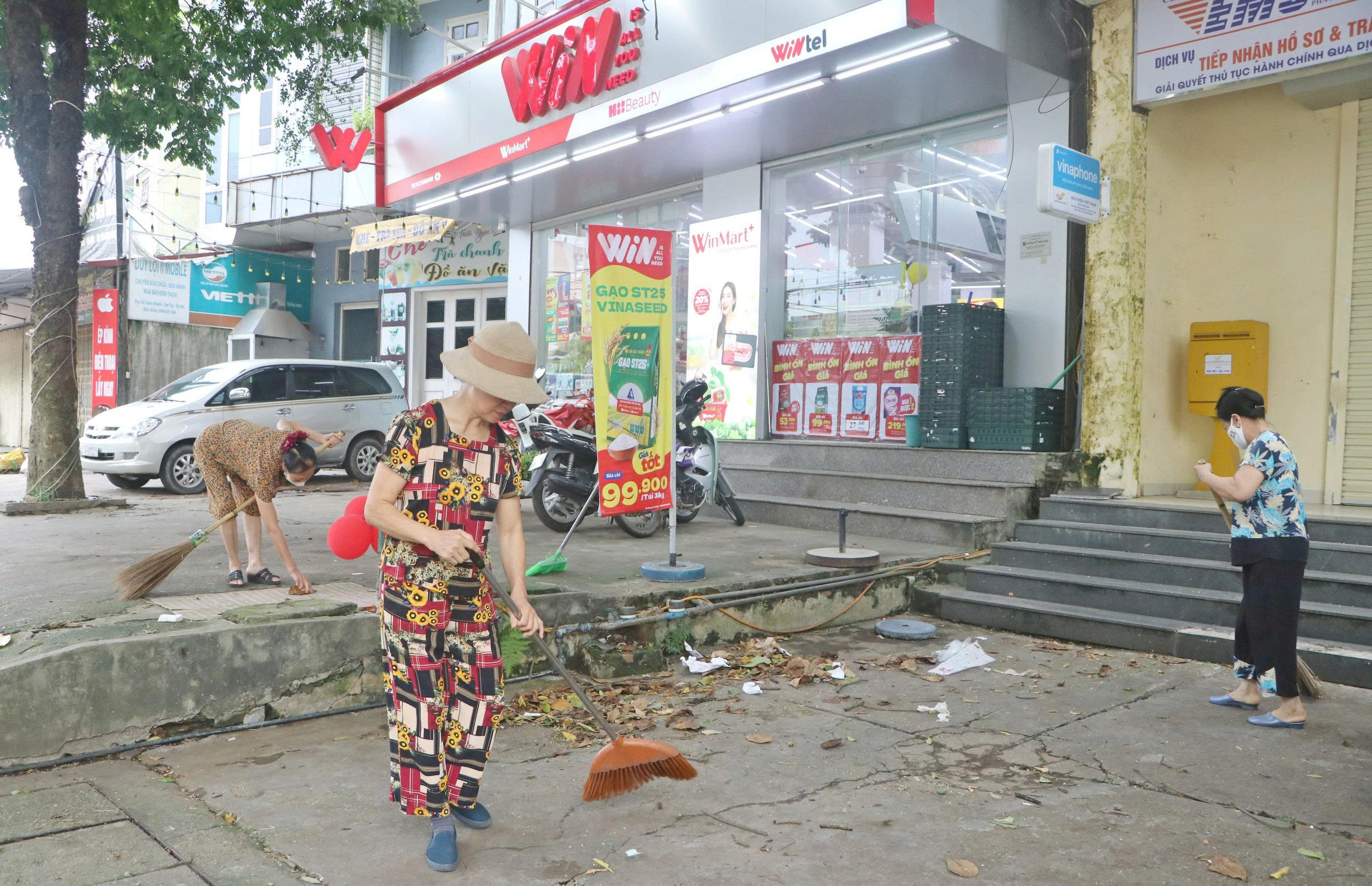 Phường Tùng Thiện ra quân tổng vệ sinh môi trường “Ngày cuối tuần xanh“ - ảnh 5