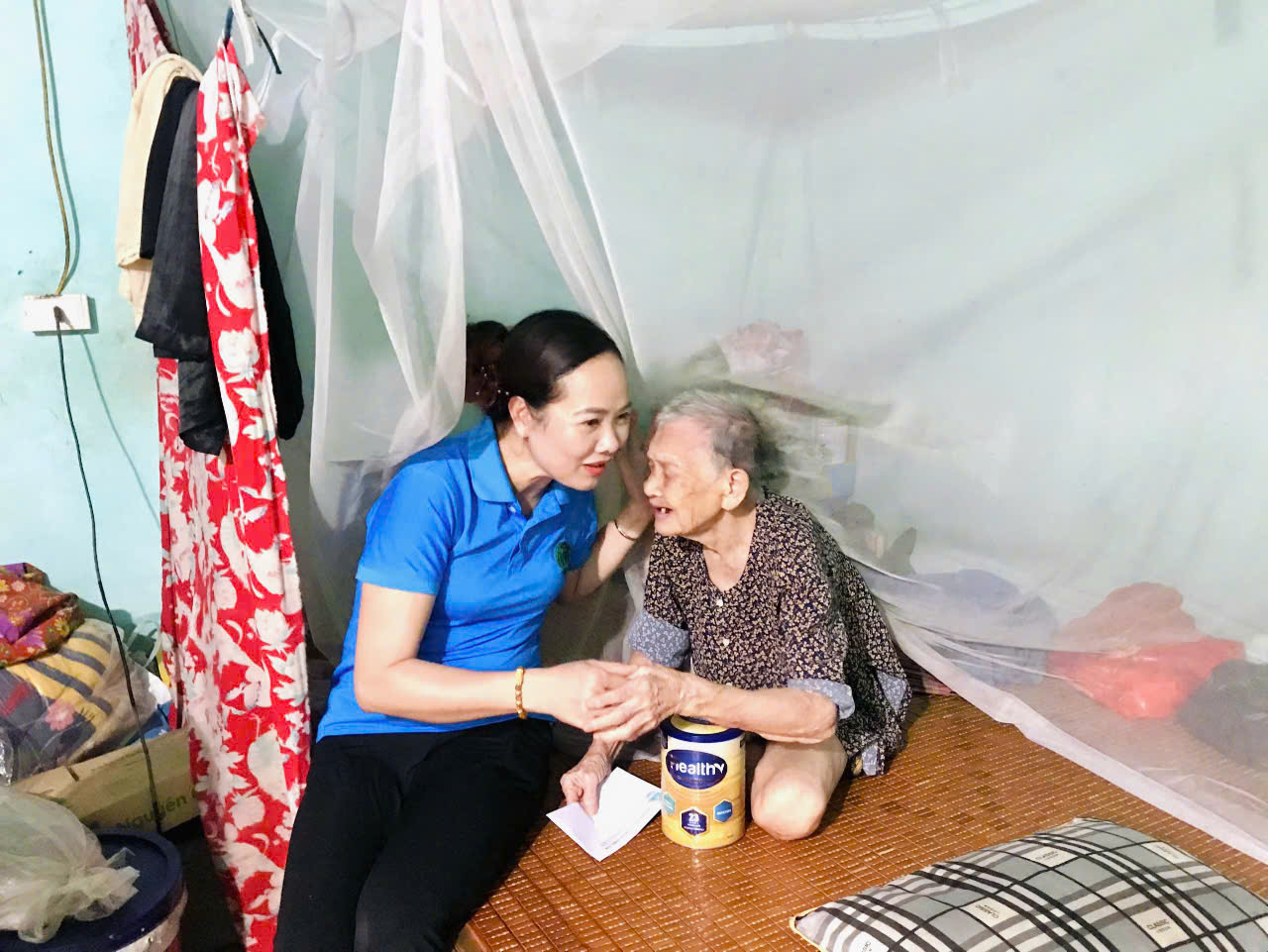 Phụ nữ xã Hương Sơn tổ chức nhiều hoạt động “Uống nước nhớ nguồn“ - ảnh 1