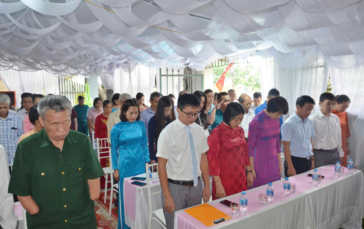 Phường Tùng Thiện: Nhiều hoạt động tưởng nhớ, tri ân các gia đình chính sách - ảnh 2