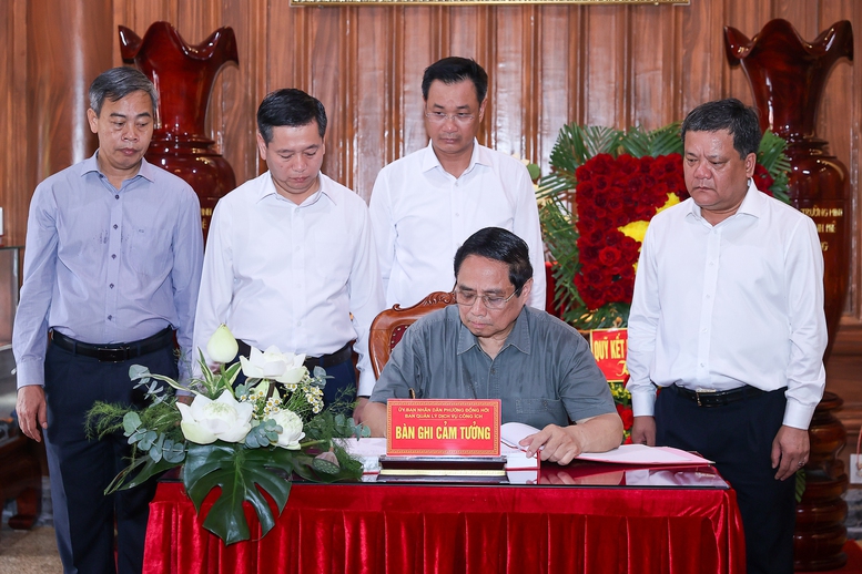 Thủ tướng tưởng nhớ, tri ân Chủ tịch Hồ Chí Minh và các Anh hùng liệt sĩ tại Quảng Trị - ảnh 3