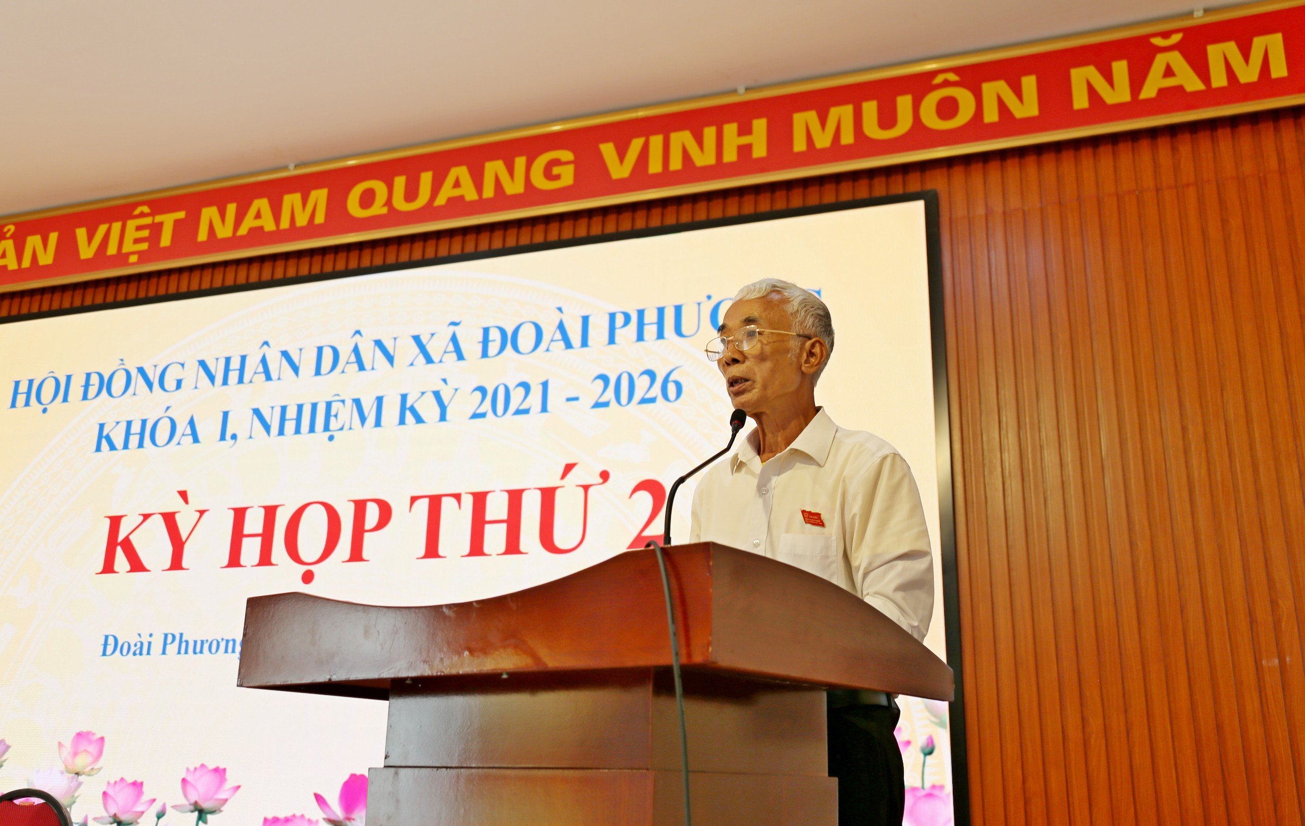 Kỳ họp thứ 2 HĐND xã Đoài Phương: Thông qua 5 nghị quyết quan trọng - ảnh 3