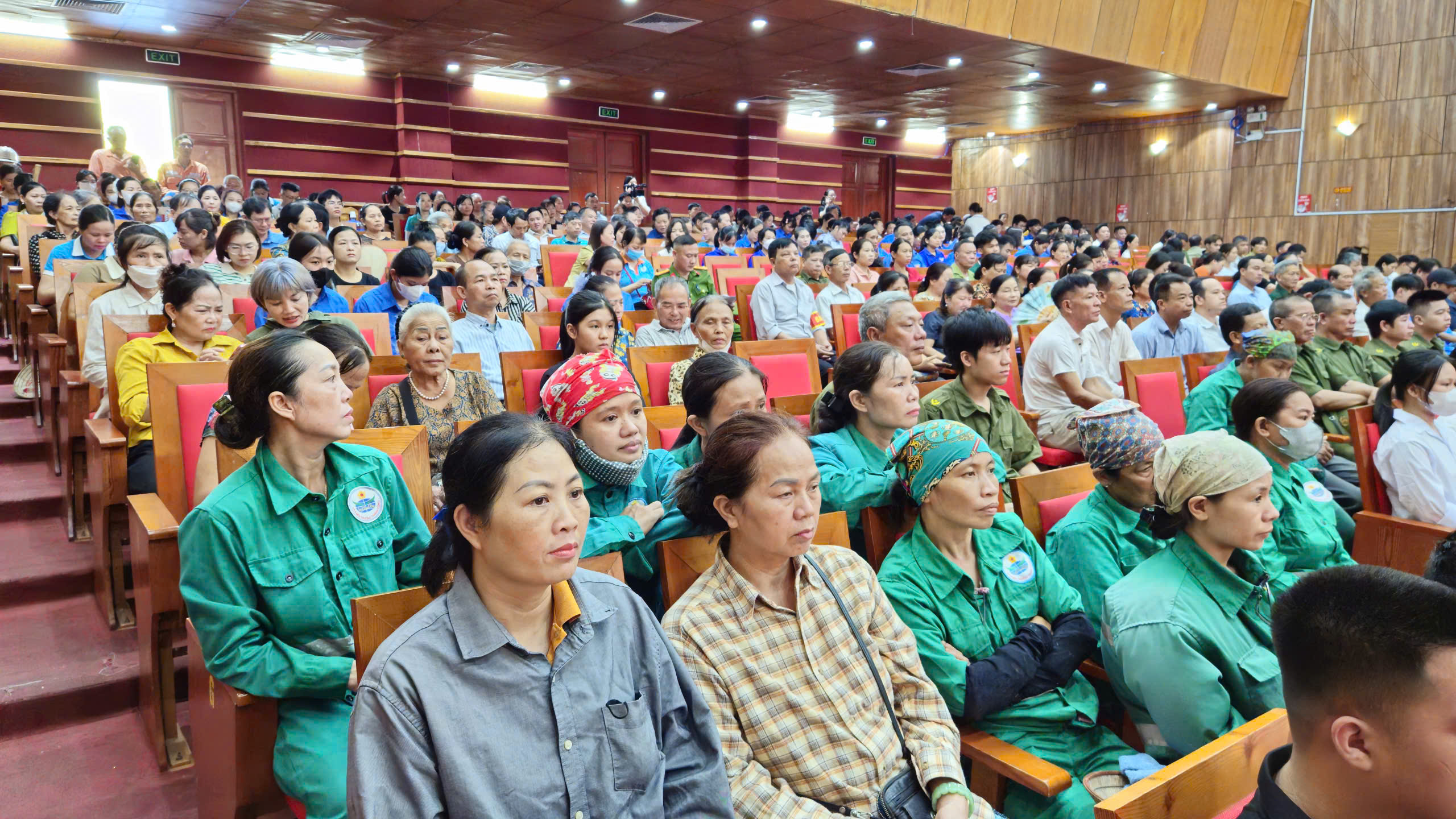 Xã Hoài Đức phát động tổng vệ sinh môi trường và chiến dịch 45 ngày hỗ trợ chuyển đổi số - ảnh 4