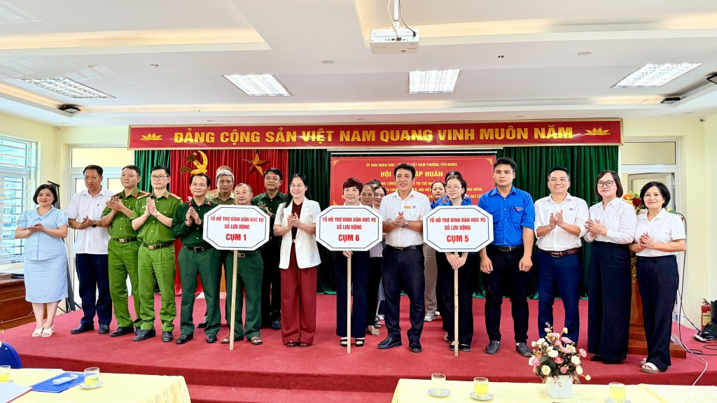Phường Yên Nghĩa tập huấn chuyển đổi số cho 200 cán bộ, công chức, viên chức - ảnh 7