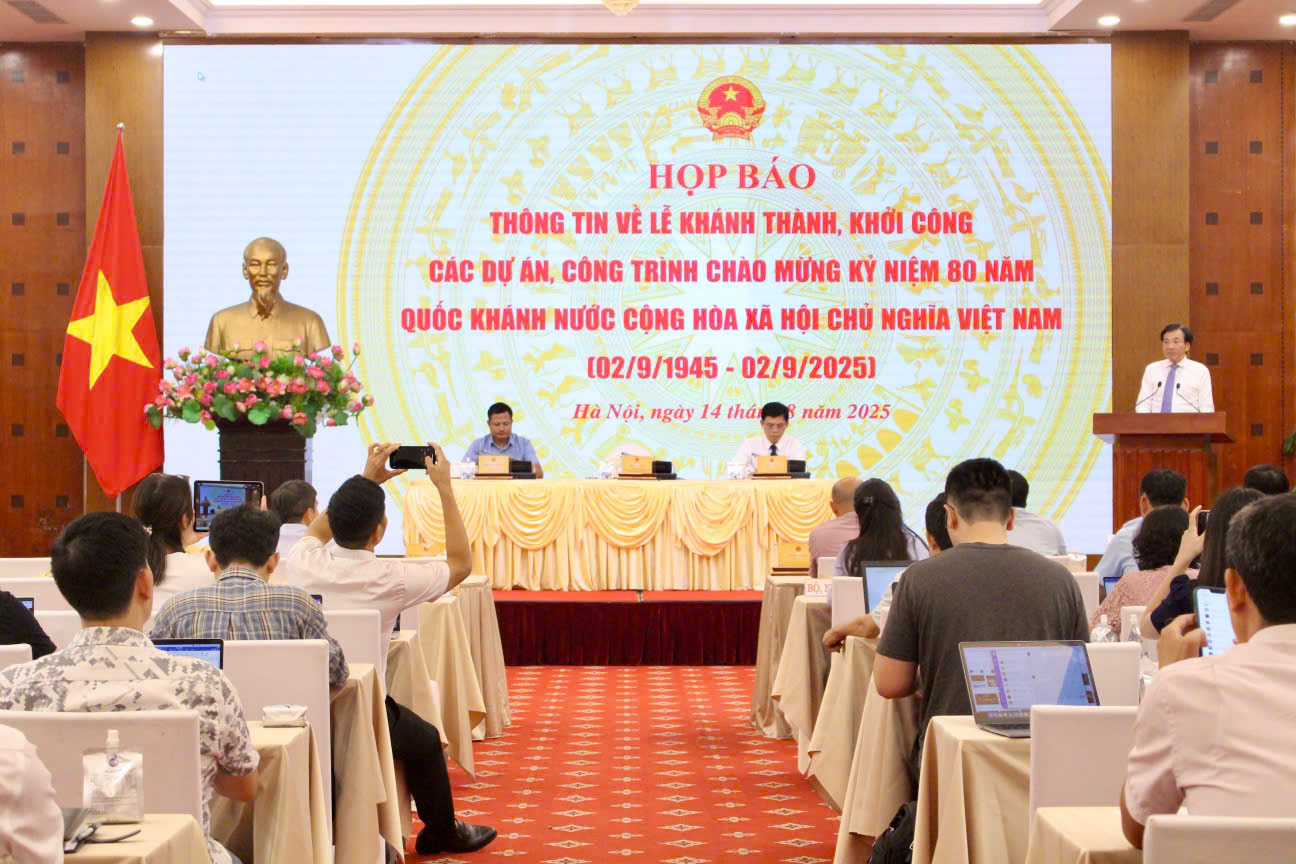 Chính phủ quyết định tổ chức lễ khởi công, khánh thành trực tuyến đồng thời khoảng 250 công trình, dự án - ảnh 2