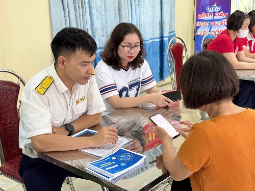 Thuế Hà Nội hỗ trợ chuyển đổi số tại 126 phường xã - ảnh 5