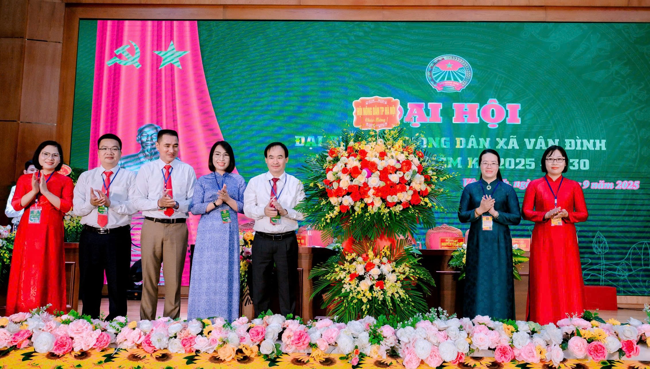 Nông dân Vân Đình phát triển mô hình du lịch độc đáo, kết hợp nông nghiệp và làng nghề - ảnh 9