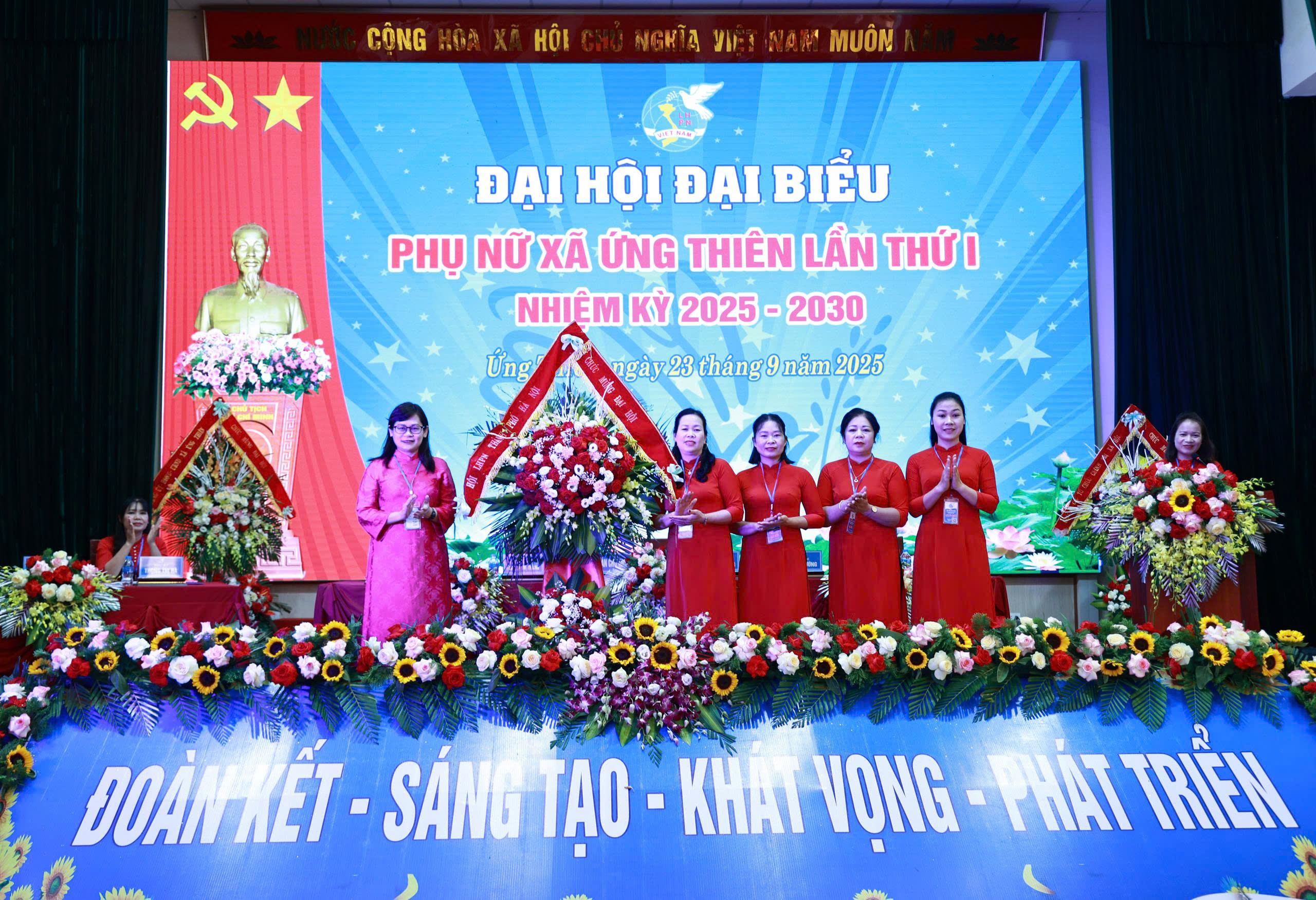 Phụ nữ xã Ứng Thiên nâng cao năng lực số, thích ứng tốt hơn với yêu cầu thời đại - ảnh 2