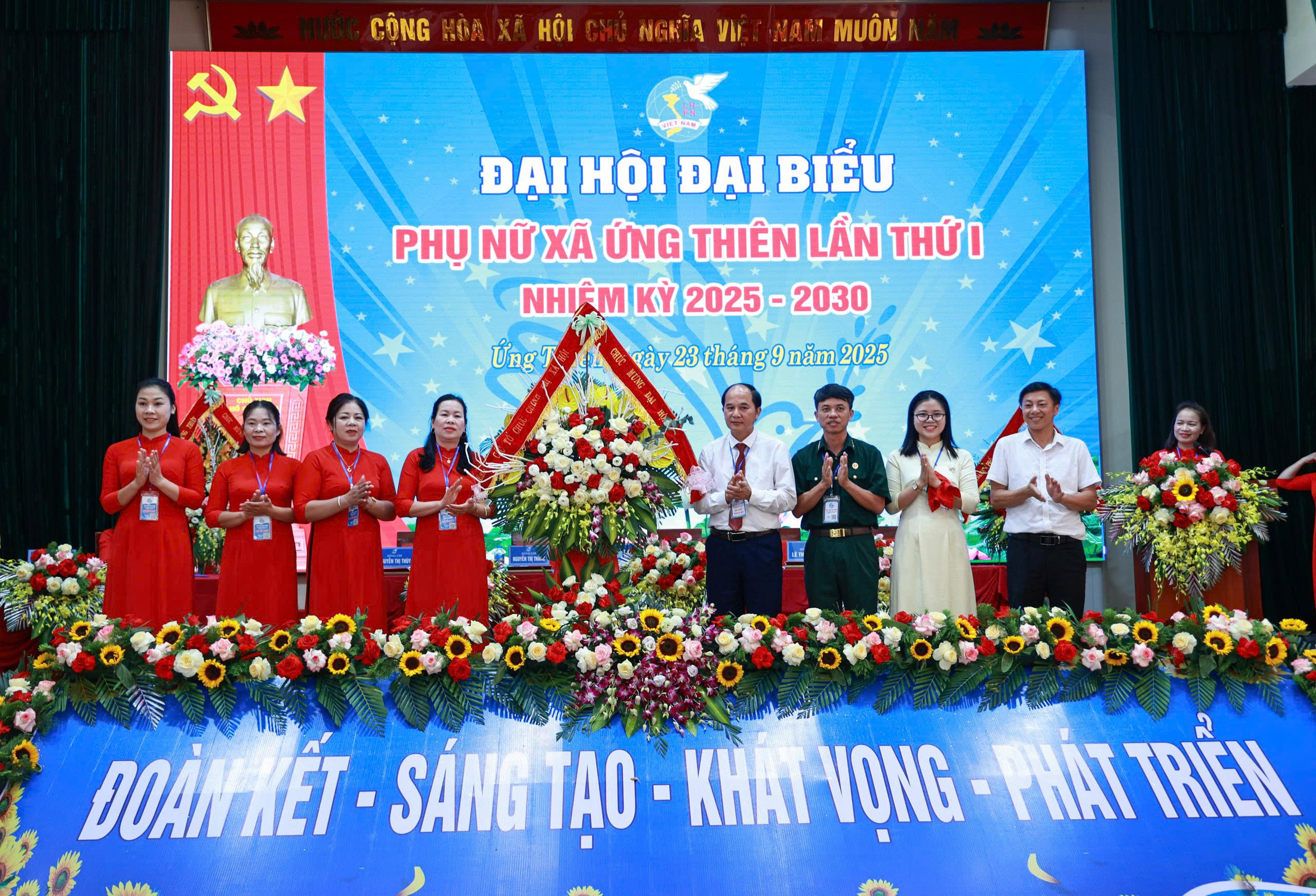 Phụ nữ xã Ứng Thiên nâng cao năng lực số, thích ứng tốt hơn với yêu cầu thời đại - ảnh 5