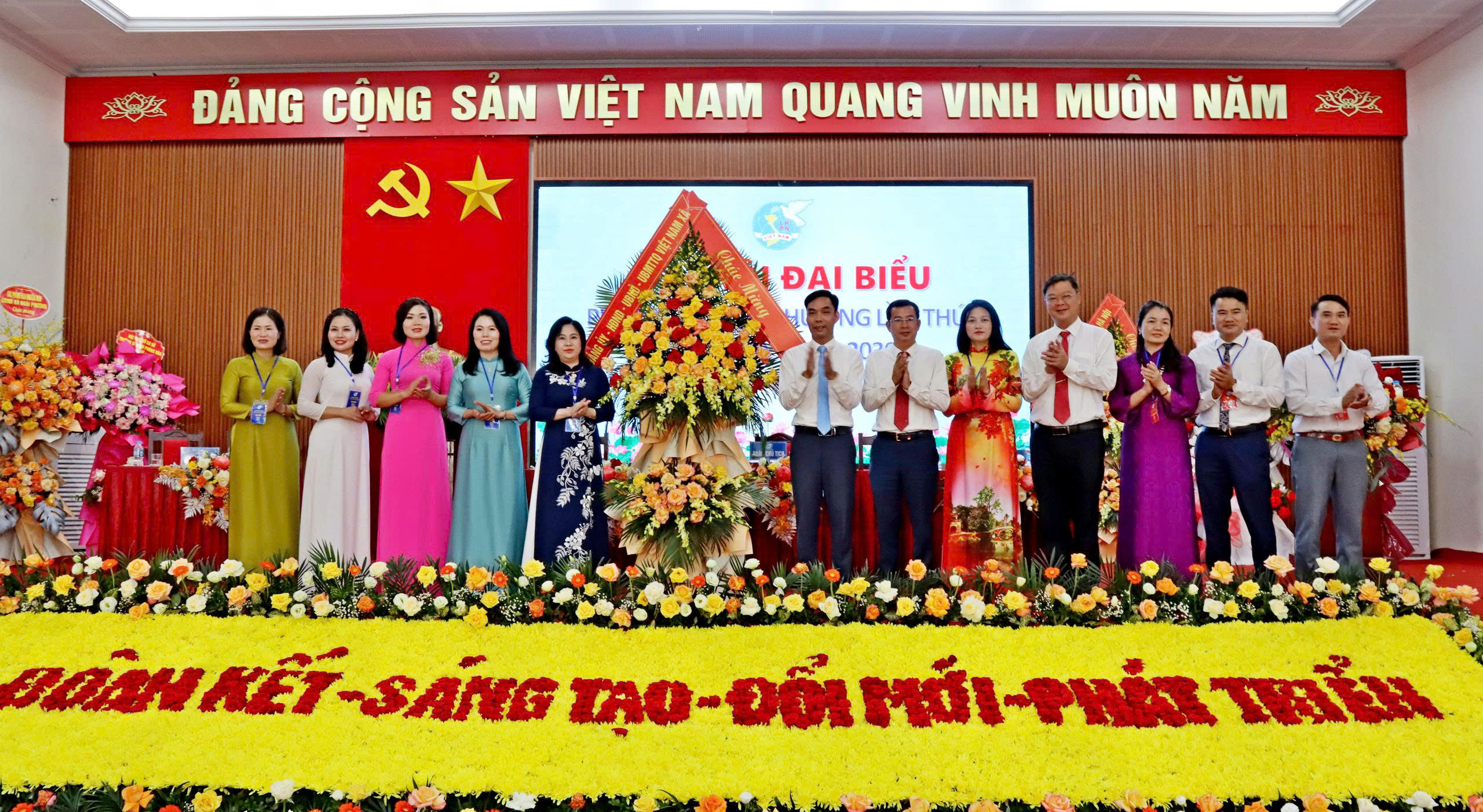 Phụ nữ Đoài Phương đoàn kết, sáng tạo, góp phần xây dựng quê hương giàu đẹp, văn minh - ảnh 2