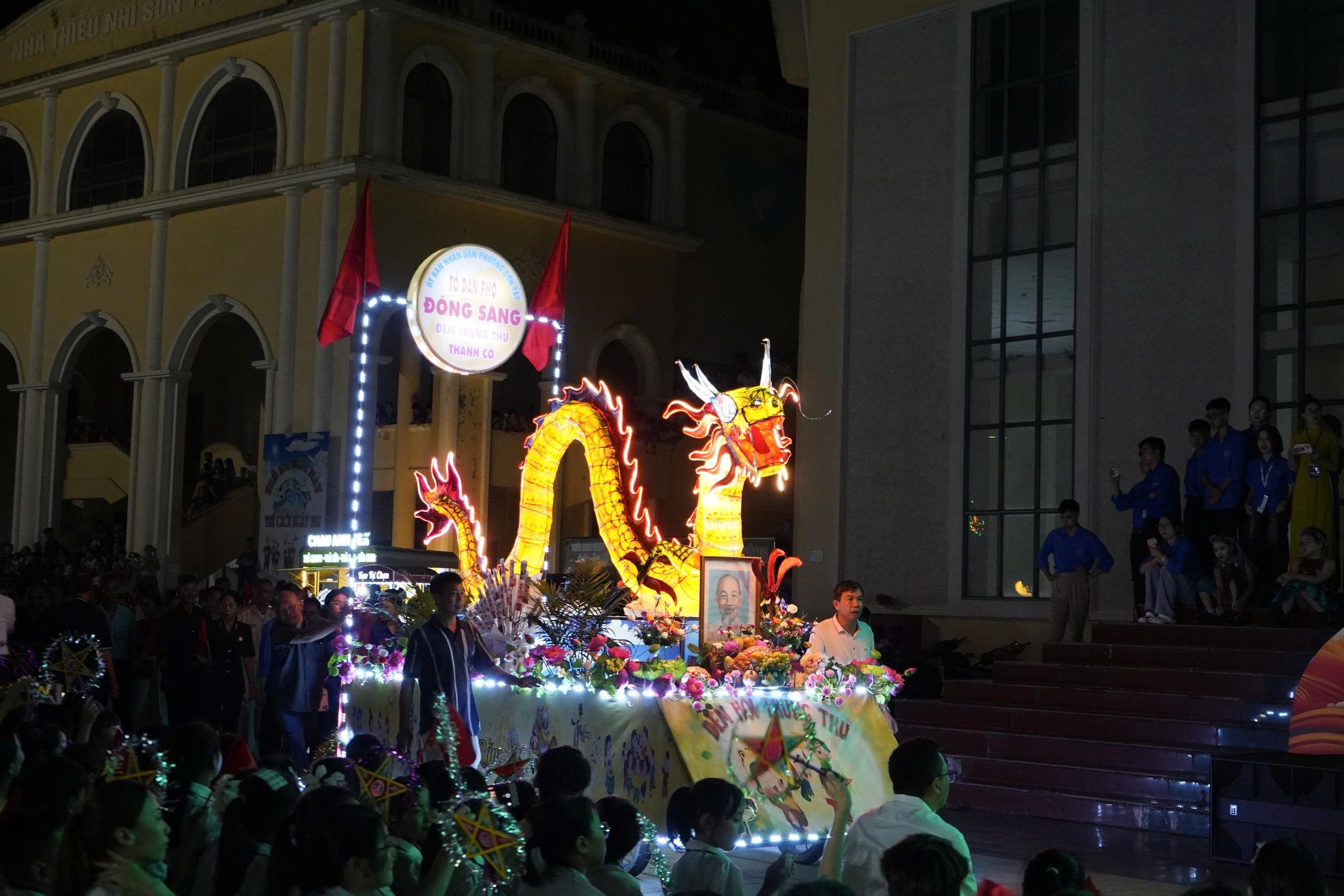Lung linh sắc màu Đêm hội Trăng rằm - Trung thu Thành cổ - Sơn Tây xứ Đoài - ảnh 7