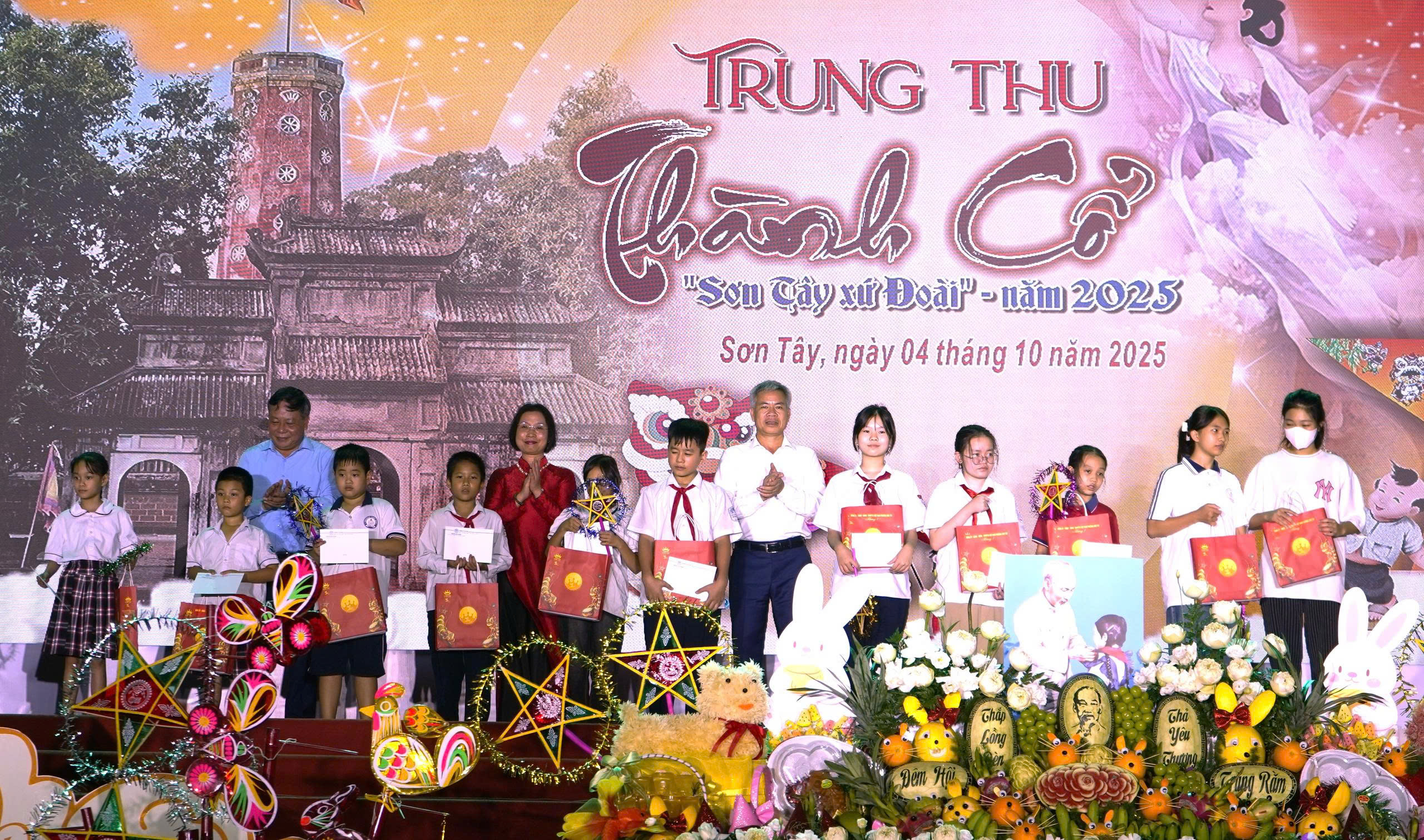 Lung linh sắc màu Đêm hội Trăng rằm - Trung thu Thành cổ - Sơn Tây xứ Đoài - ảnh 3