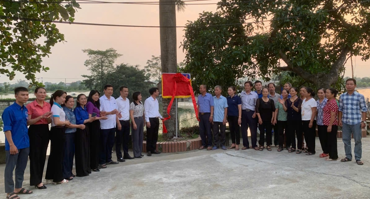 Xã Ứng Hoà: Khánh thành sân chơi thể thao chào mừng Đại hội Đảng bộ thành phố Hà Nội - ảnh 3
