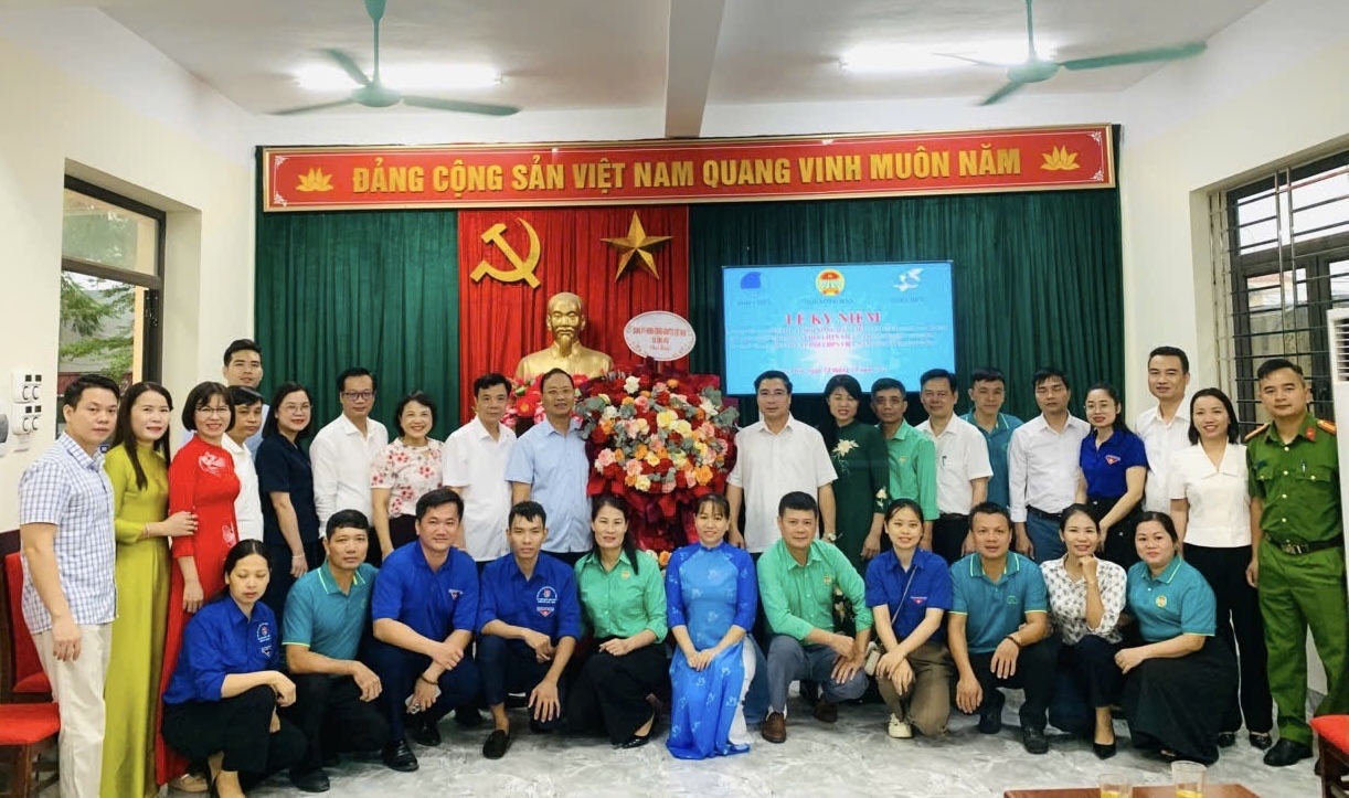Nhiều hoạt động ý nghĩa kỷ niệm 95 năm Hội Nông dân và Hội LHPN xã Ứng Hoà - ảnh 2