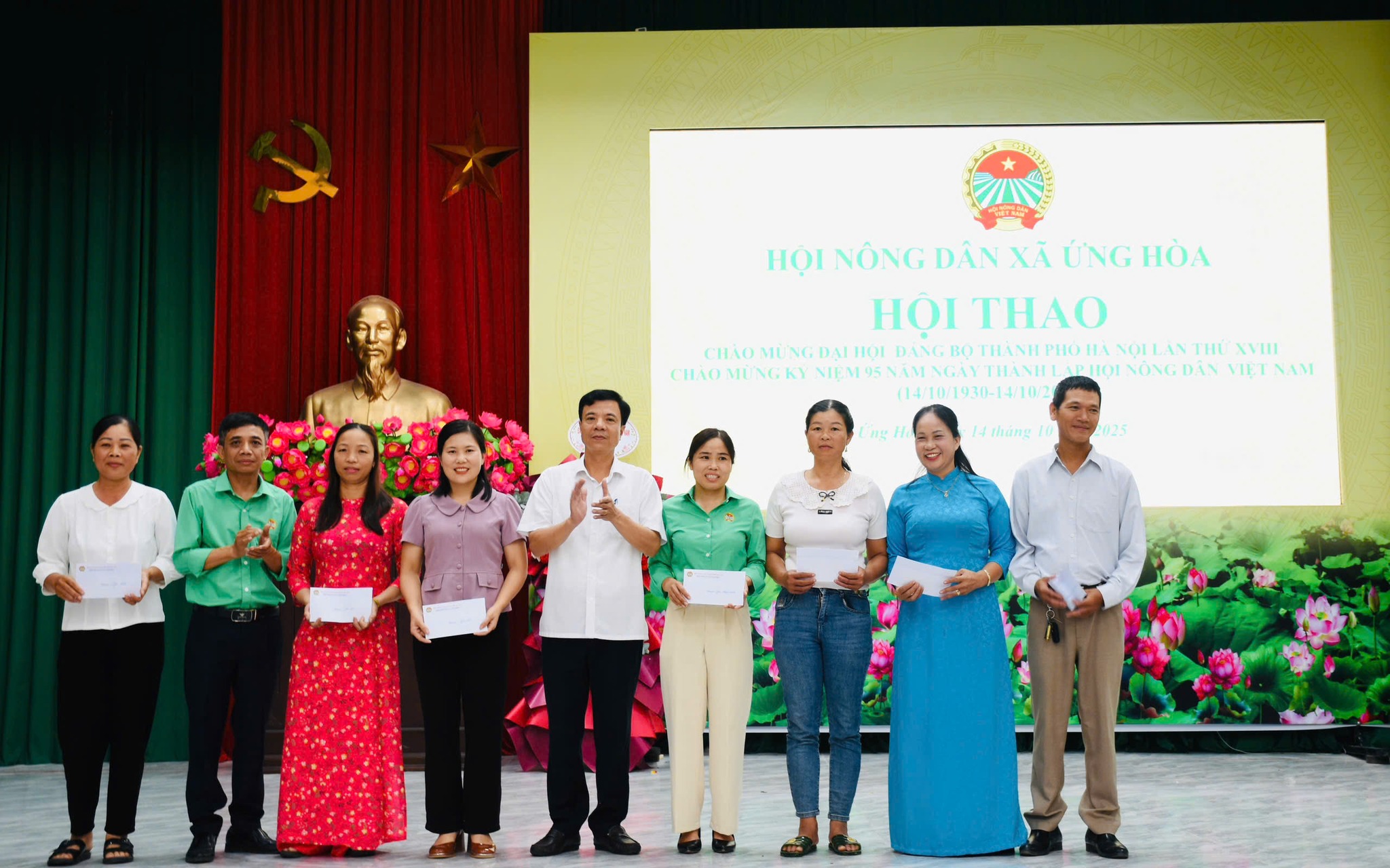 Nhiều hoạt động ý nghĩa kỷ niệm 95 năm Hội Nông dân và Hội LHPN xã Ứng Hoà - ảnh 4