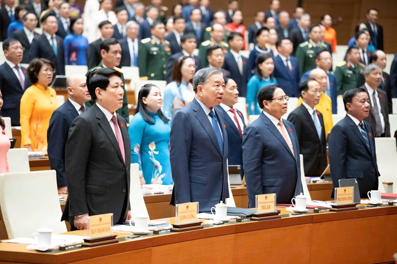 Khai mạc trọng thể kỳ họp thứ 10, Quốc hội khoá XV nhiệm kỳ 2021-2026 - ảnh 1