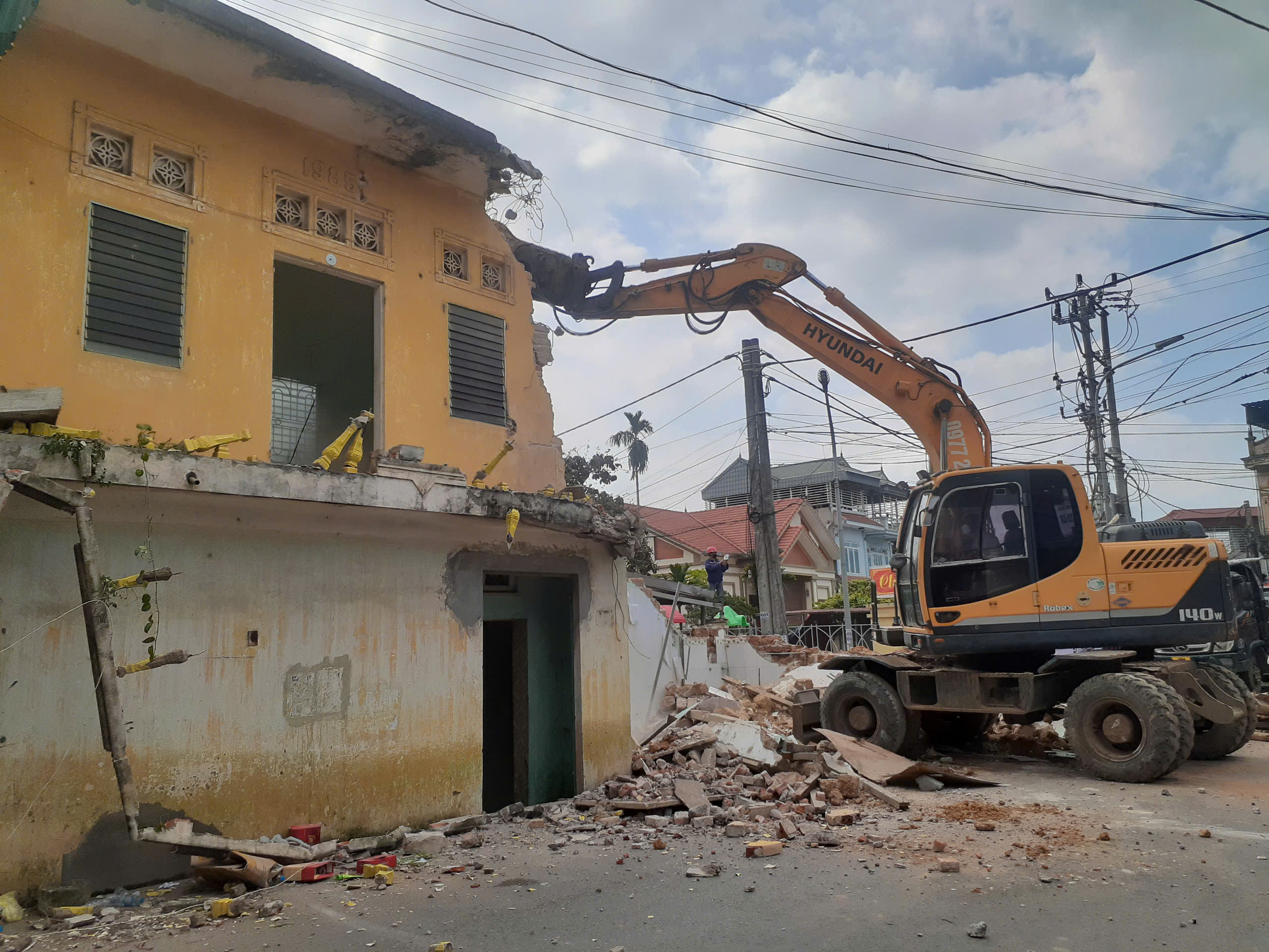 Xã Đoài Phương cưỡng chế giải phóng mặt bằng dự án Nâng cấp, cải tạo tuyến tỉnh lộ 418 - ảnh 8